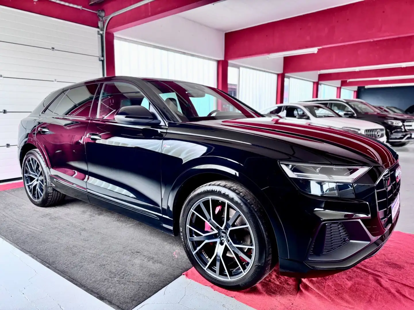 Audi Q8 50TDI 3x S Line ACC Raute Luft 22Zoll Keyles Noir - 2