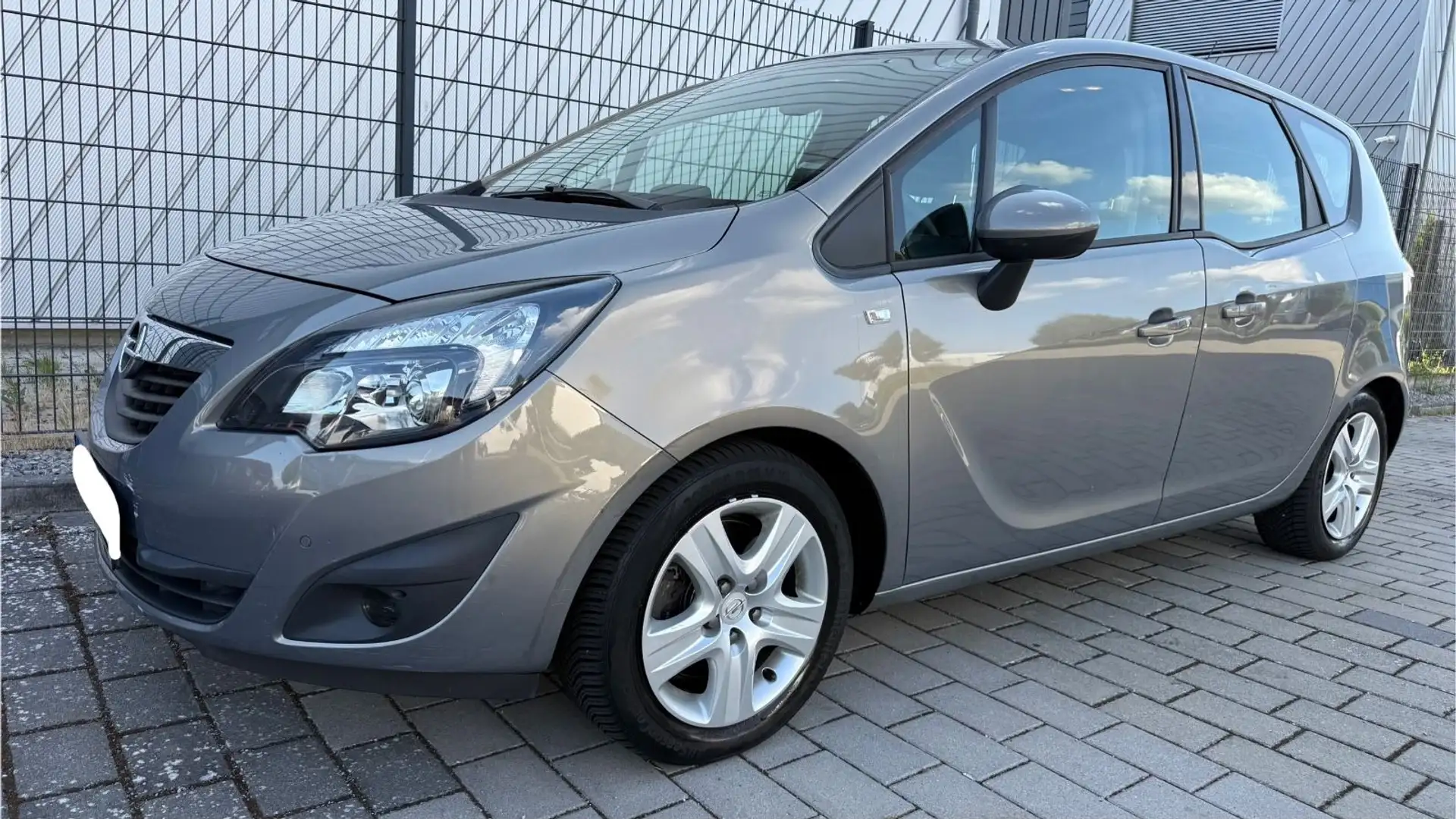 Opel Meriva B 1.7 CDTI AUTOMATIK TÜV,WENIG-KM,1-HAND Grijs - 1