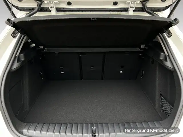 BMW 1 Series view 6