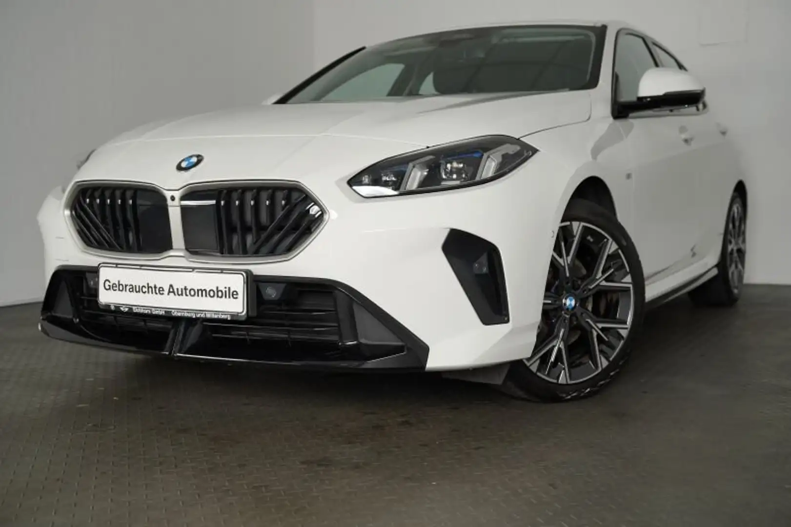 BMW 120 i *M-Sport Exterieur.HUD.NAVI.LiveCockProf.* Weiß - 2