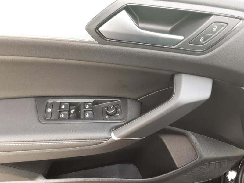 Volkswagen Touran GOAL IQ-LIGHT AHK NAVI ACC SHZ — photo 9