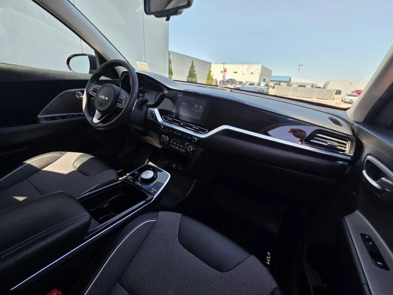 Kia Niro снимка Kia Niro