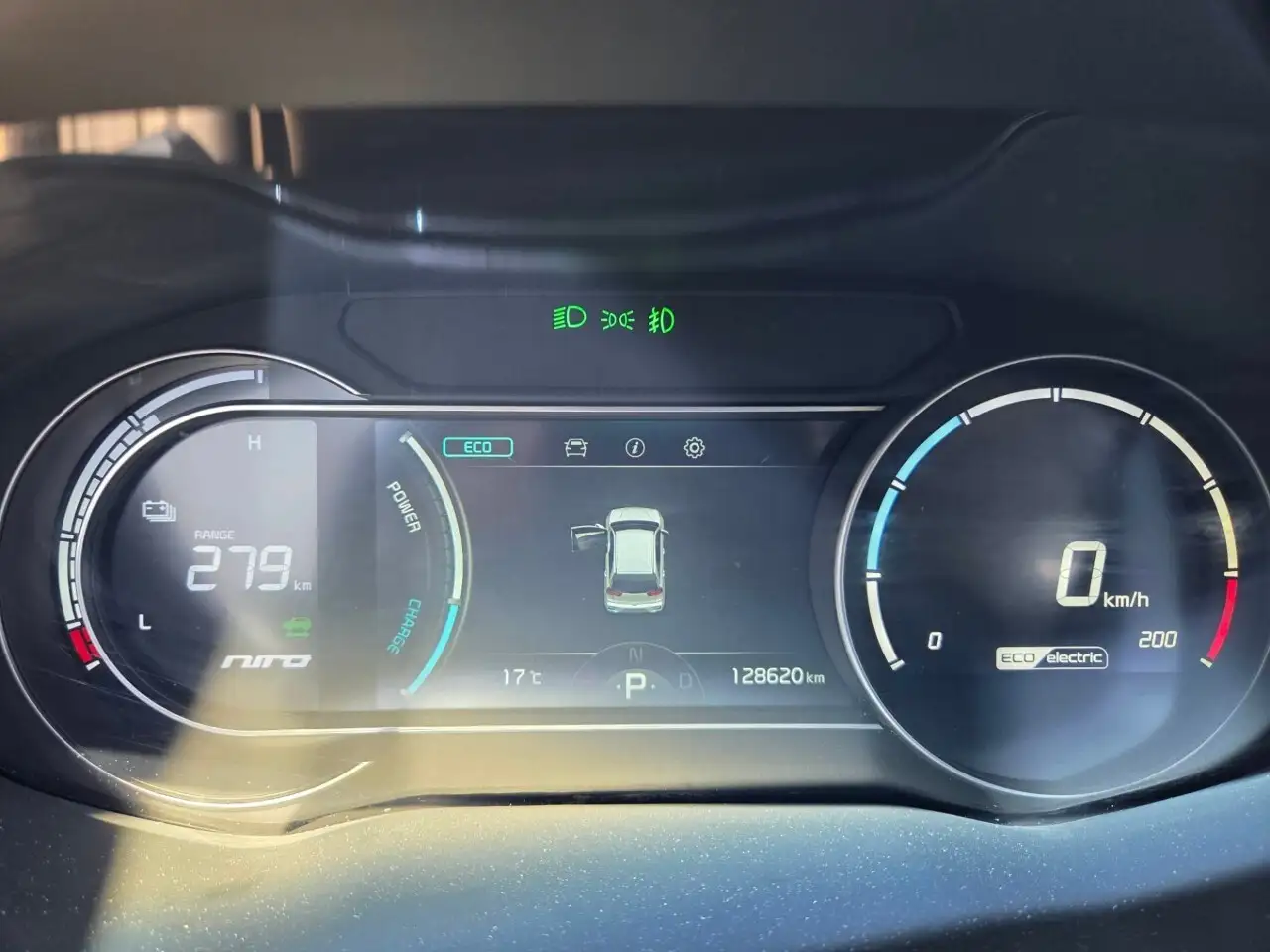 Kia Niro снимка Kia Niro