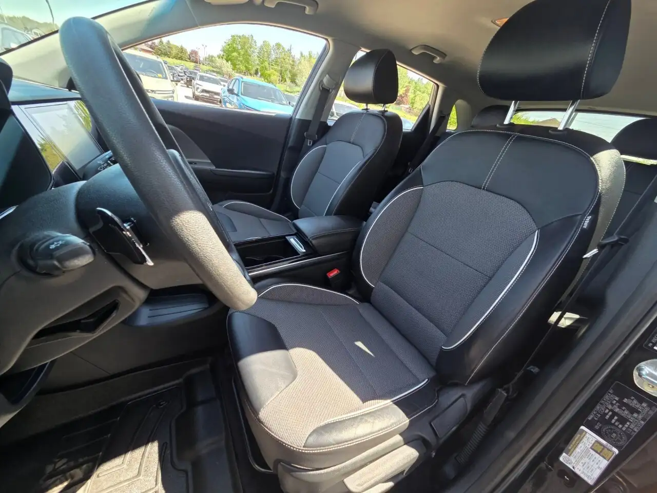 Kia Niro снимка Kia Niro