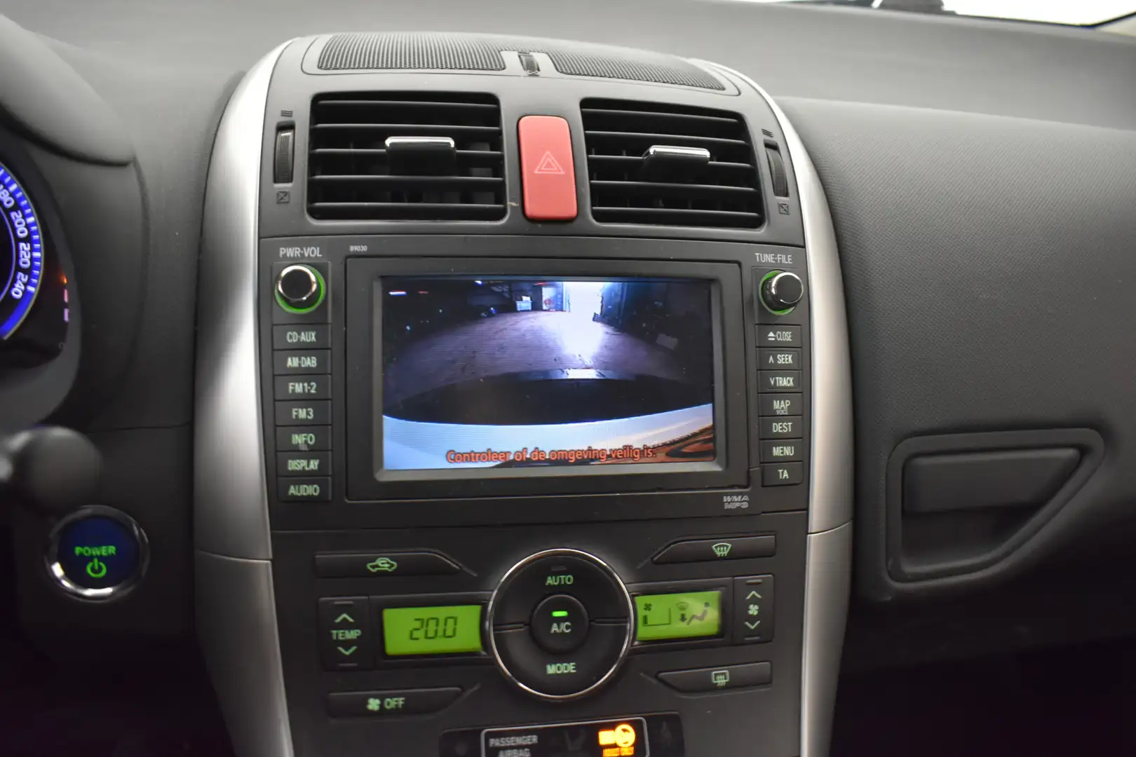 Toyota Auris 1.8 Full Hybrid Exe Camera Leder Groot Navi PDC Cr Weiß - 2