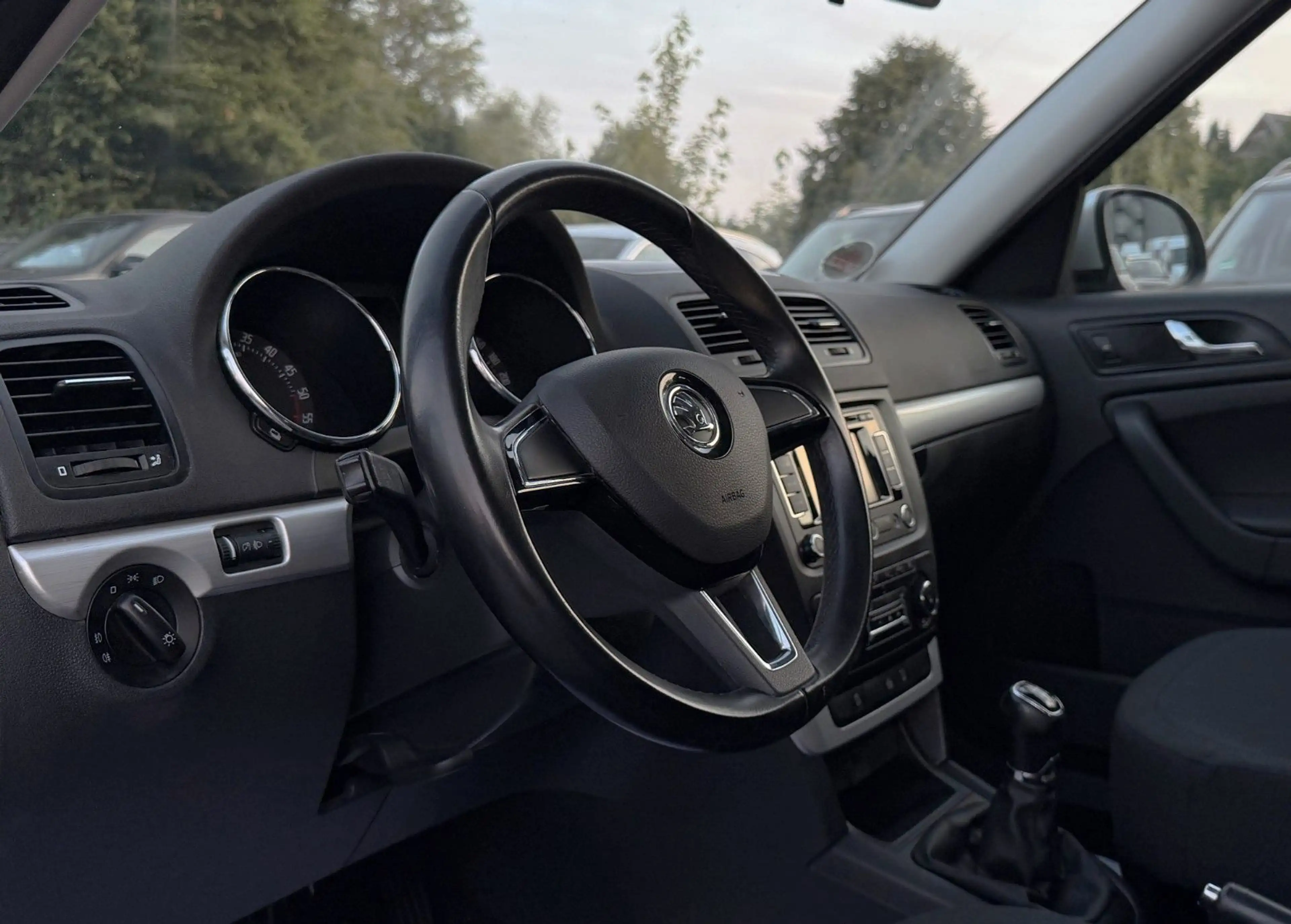 Skoda Yeti Ambition Outdoor 4x4°PANORAMA°NAVI°SHZ°PDC° — photo 7