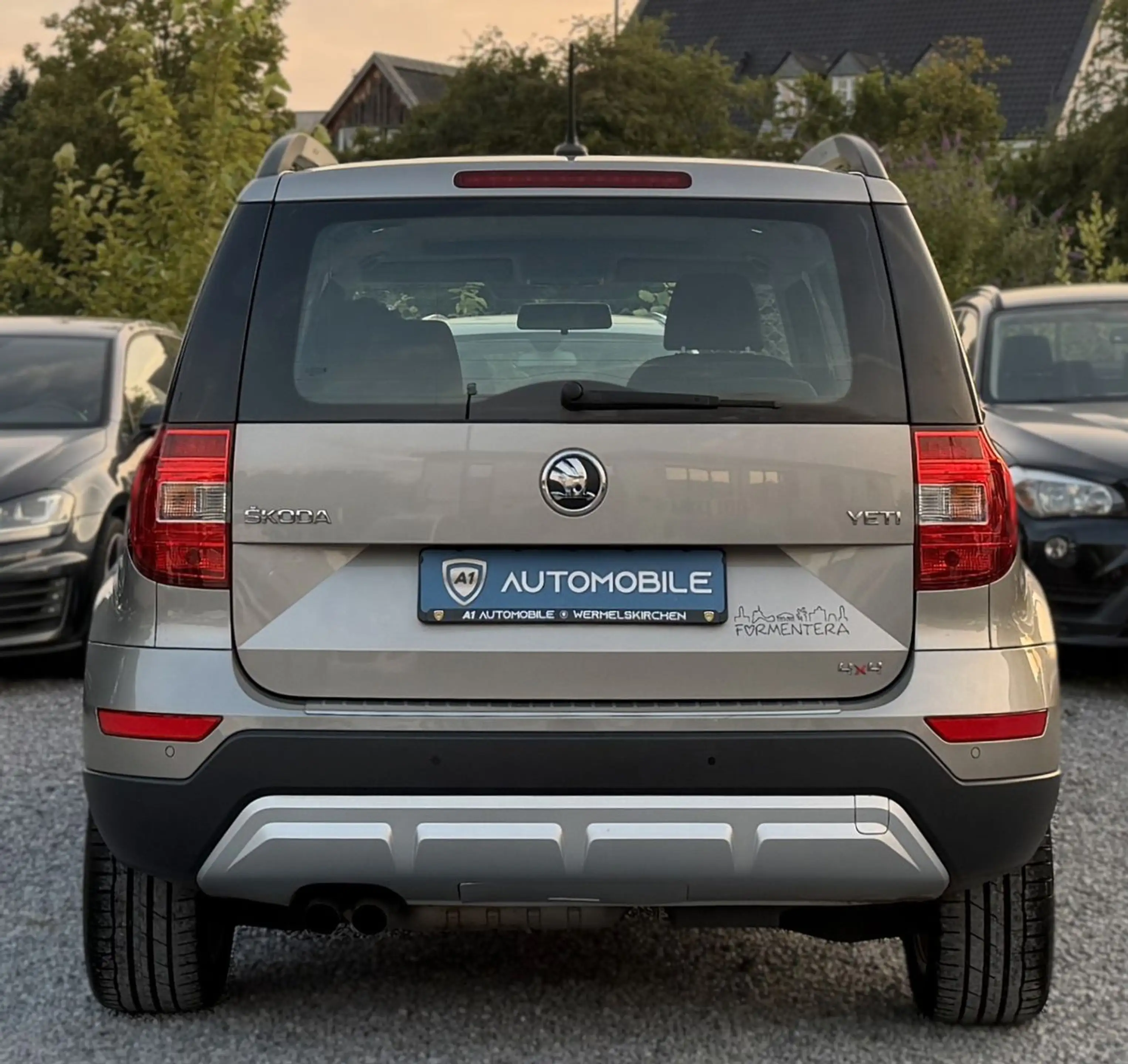 Skoda Yeti Ambition Outdoor 4x4°PANORAMA°NAVI°SHZ°PDC° — photo 5