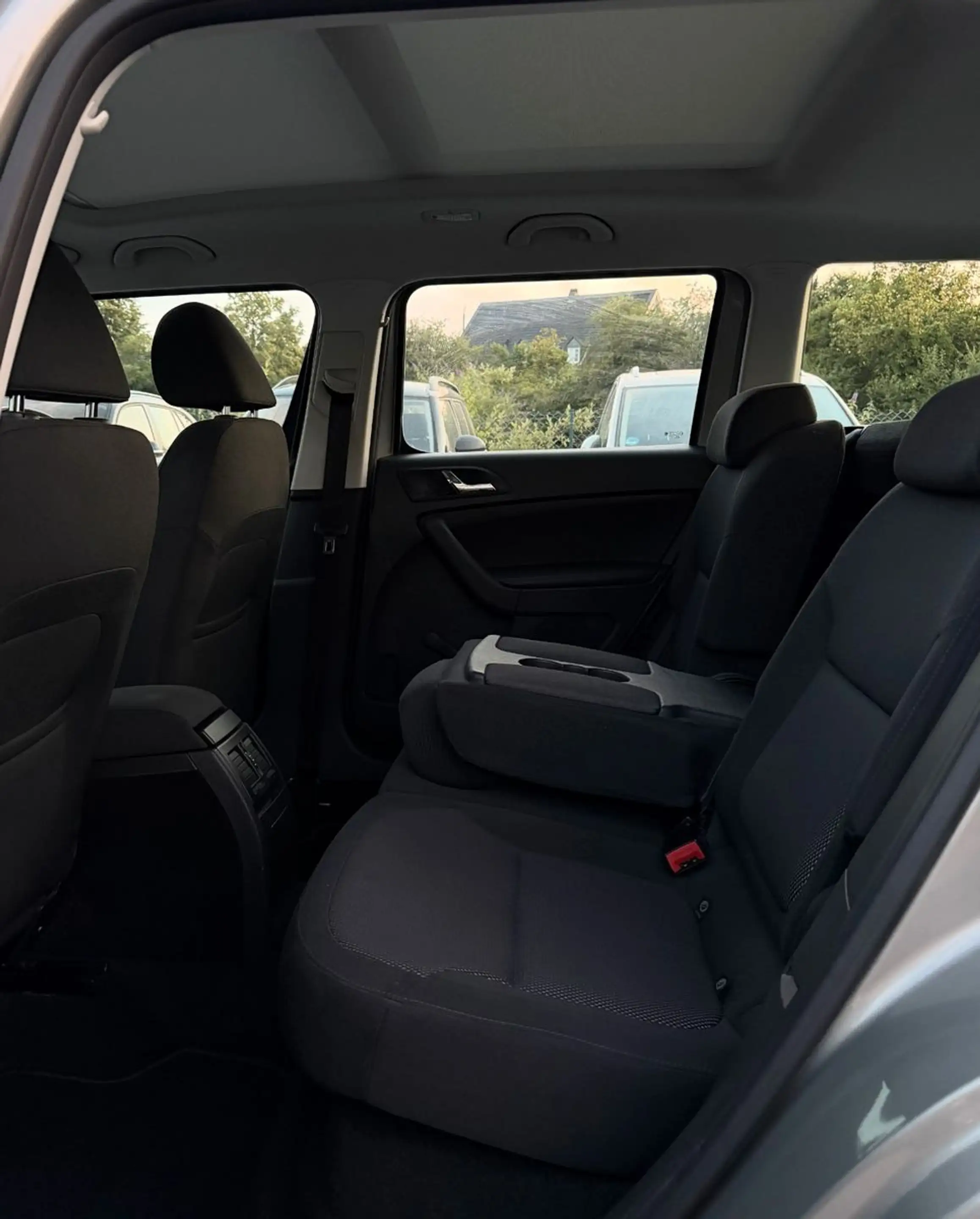 Skoda Yeti Ambition Outdoor 4x4°PANORAMA°NAVI°SHZ°PDC° — photo 12