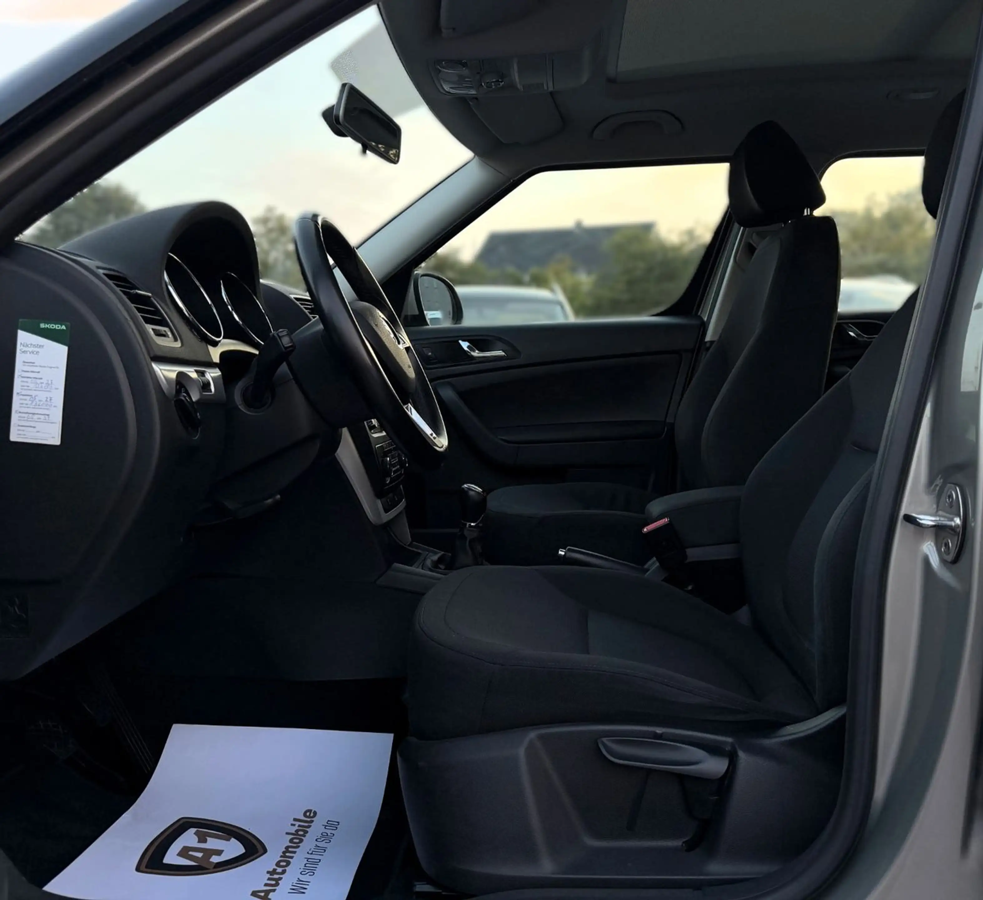 Skoda Yeti Ambition Outdoor 4x4°PANORAMA°NAVI°SHZ°PDC° — photo 8