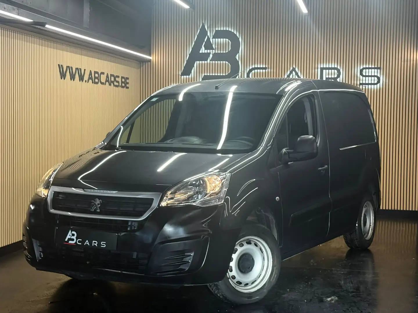 Peugeot Partner 1.6 BlueHDi * UTILITAIRE * 3 PLACES * 1er prop Grijs - 1