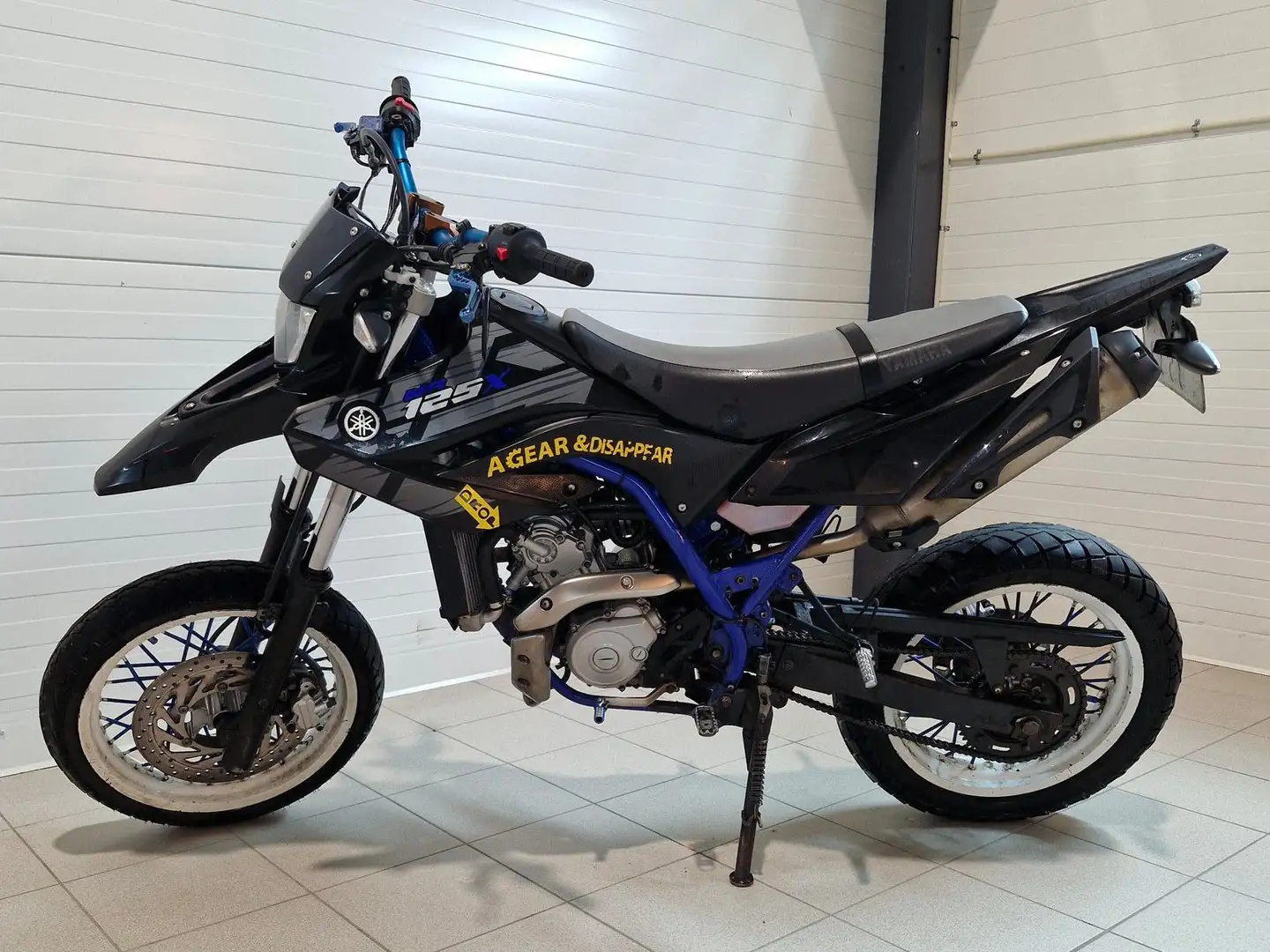 Yamaha WR 125 X Fekete - 2