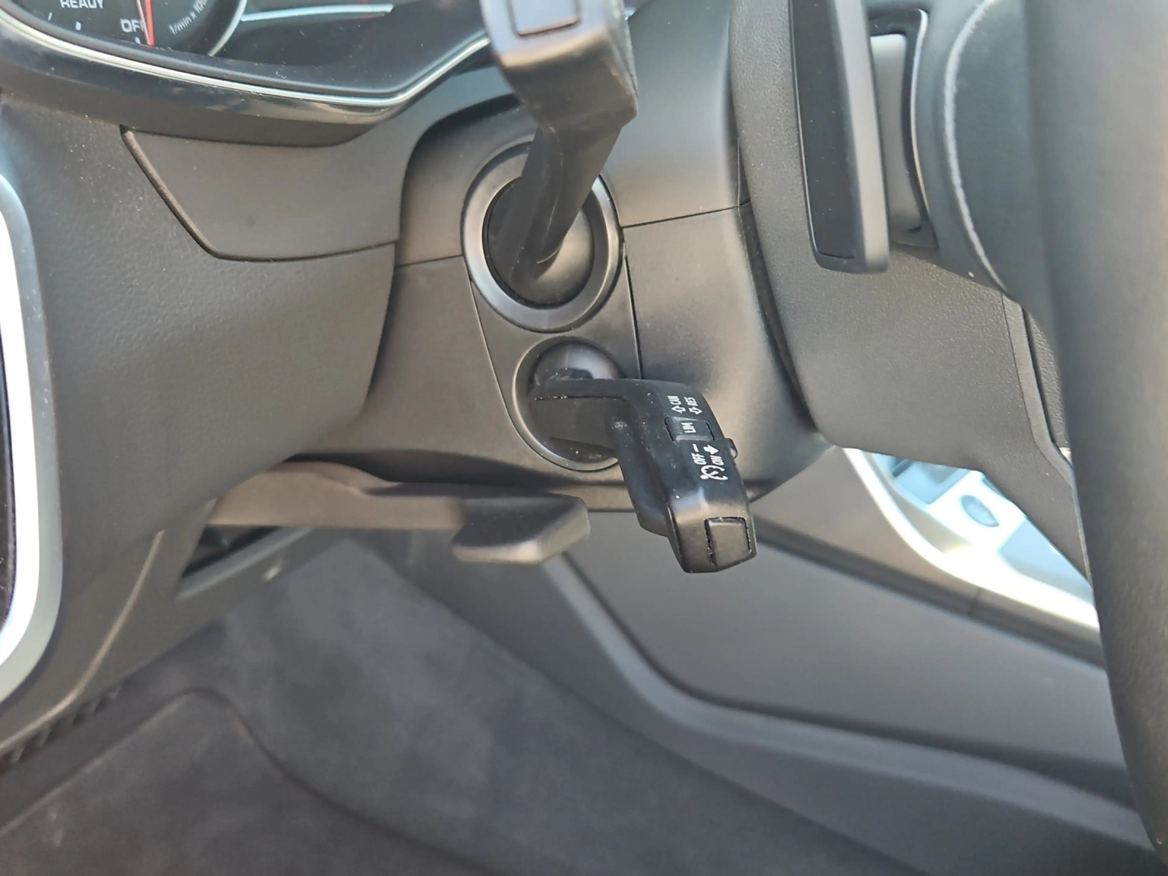 Audi A6 allroad 45 TDI S tronic quattro NaviPlus LED AHK Memory... — photo 15