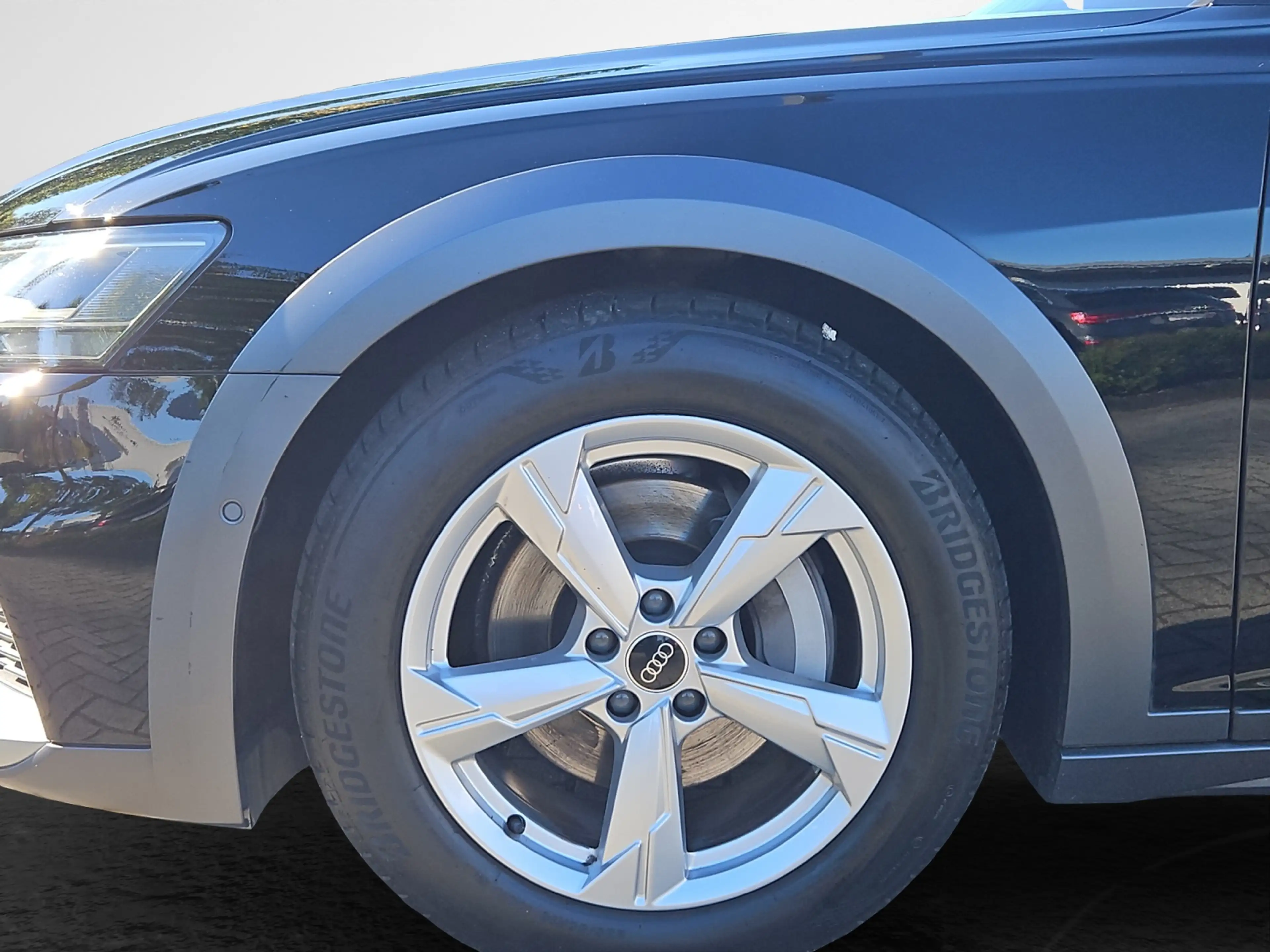 Audi A6 allroad 45 TDI S tronic quattro NaviPlus LED AHK Memory... — photo 5