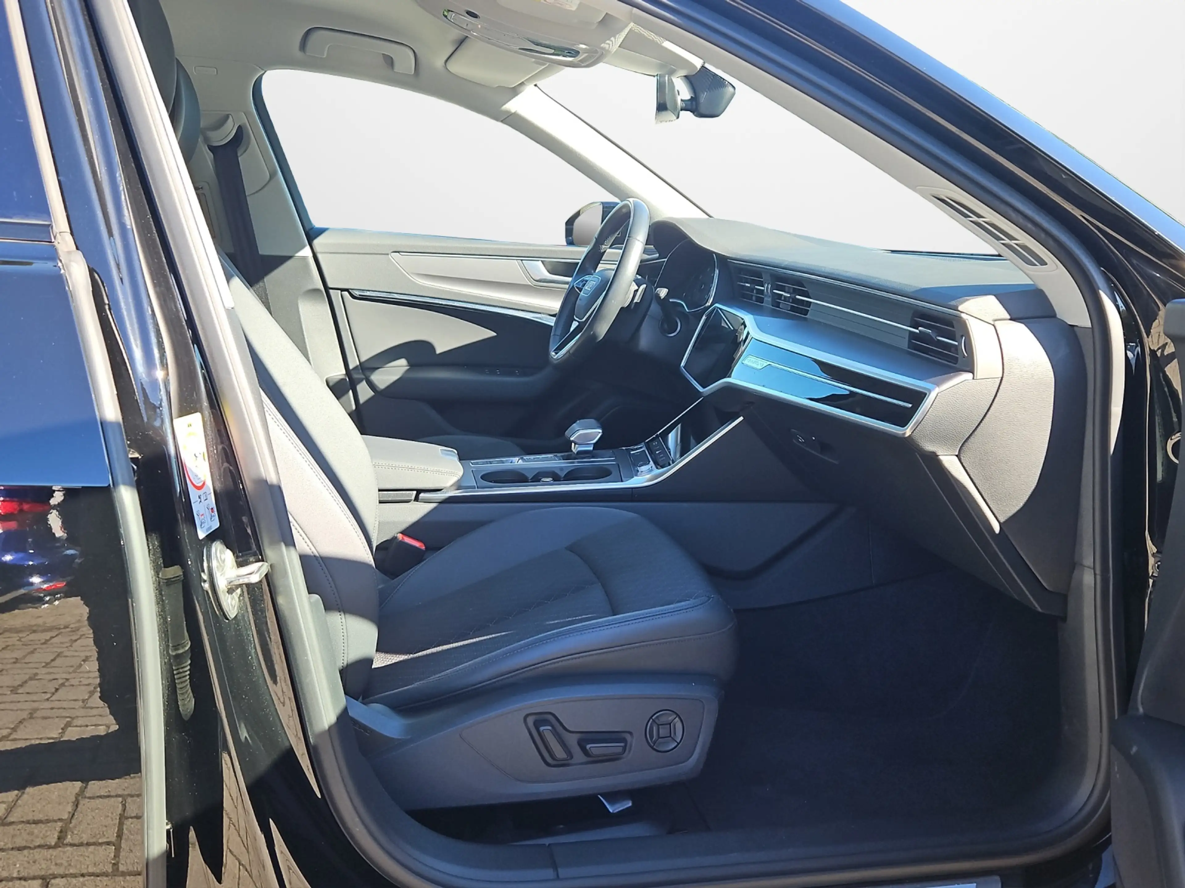 Audi A6 allroad 45 TDI S tronic quattro NaviPlus LED AHK Memory... — photo 13