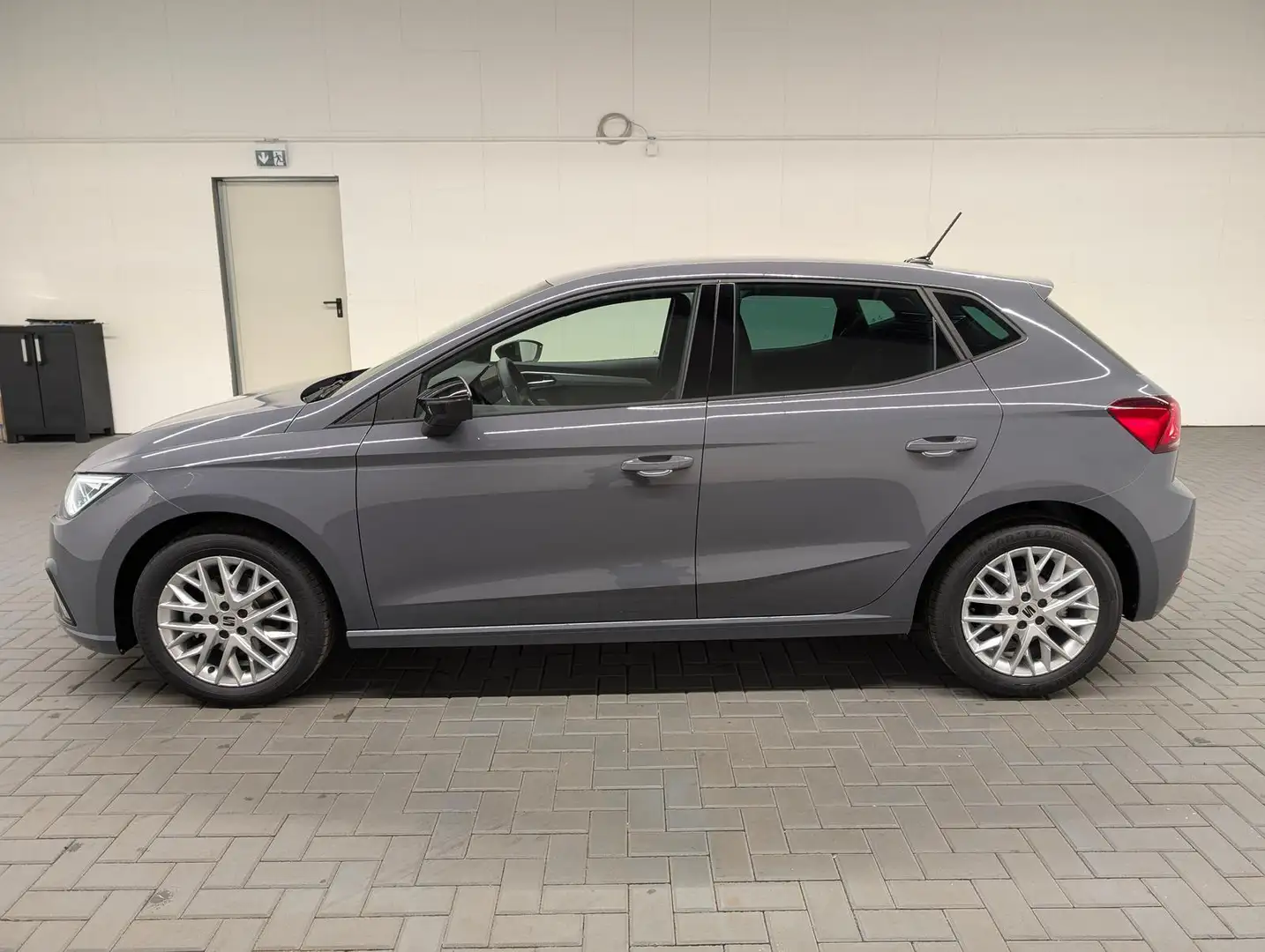 SEAT Ibiza FR Voll-LED/Kam/Navi/ACC/VirCo/Kessy Gris - 2