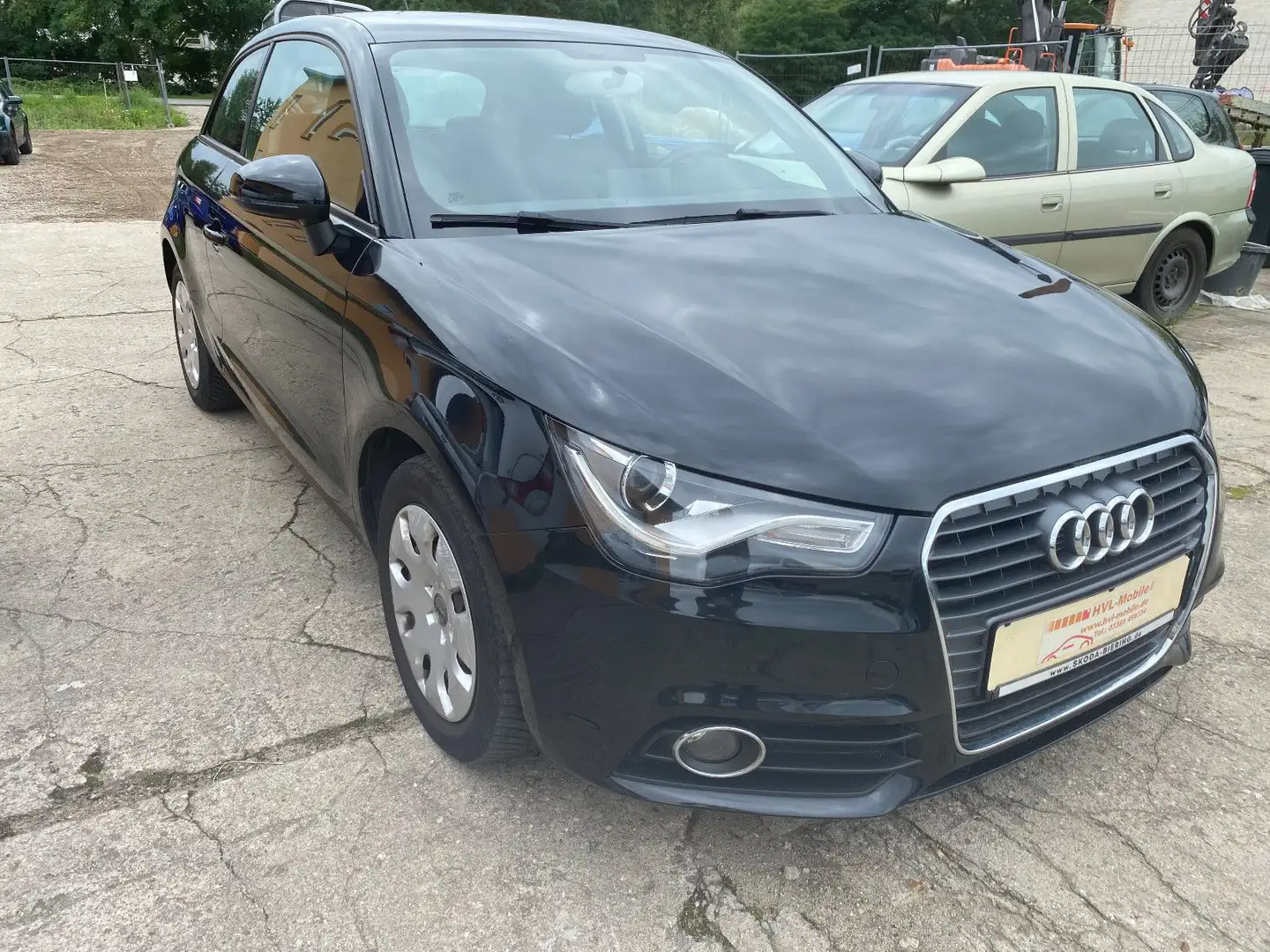 Audi A1 1.4 TFSI S Tronic  Ambition  SiHzg  PDC Schwarz - 2