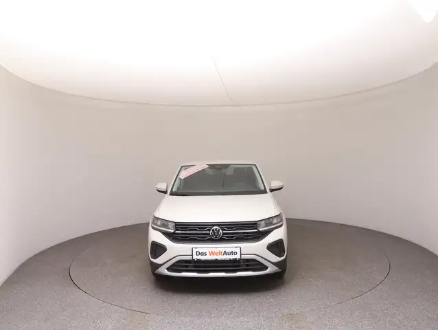 Volkswagen T-Cross view 3