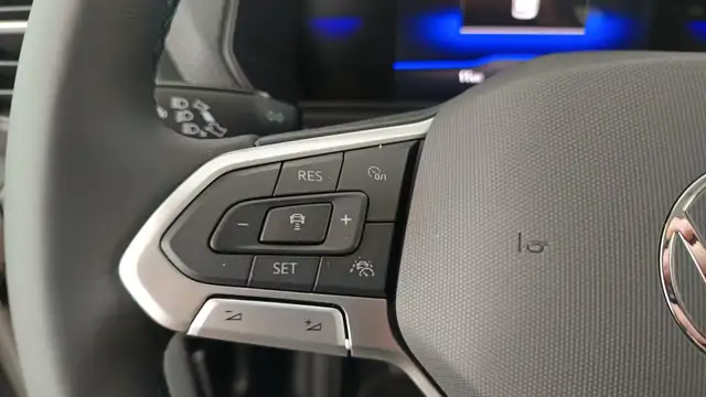 Volkswagen T-Cross view 14