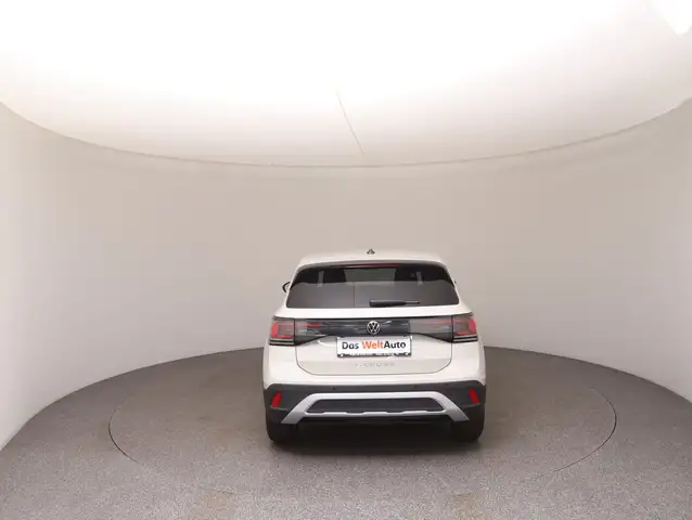 Volkswagen T-Cross view 6