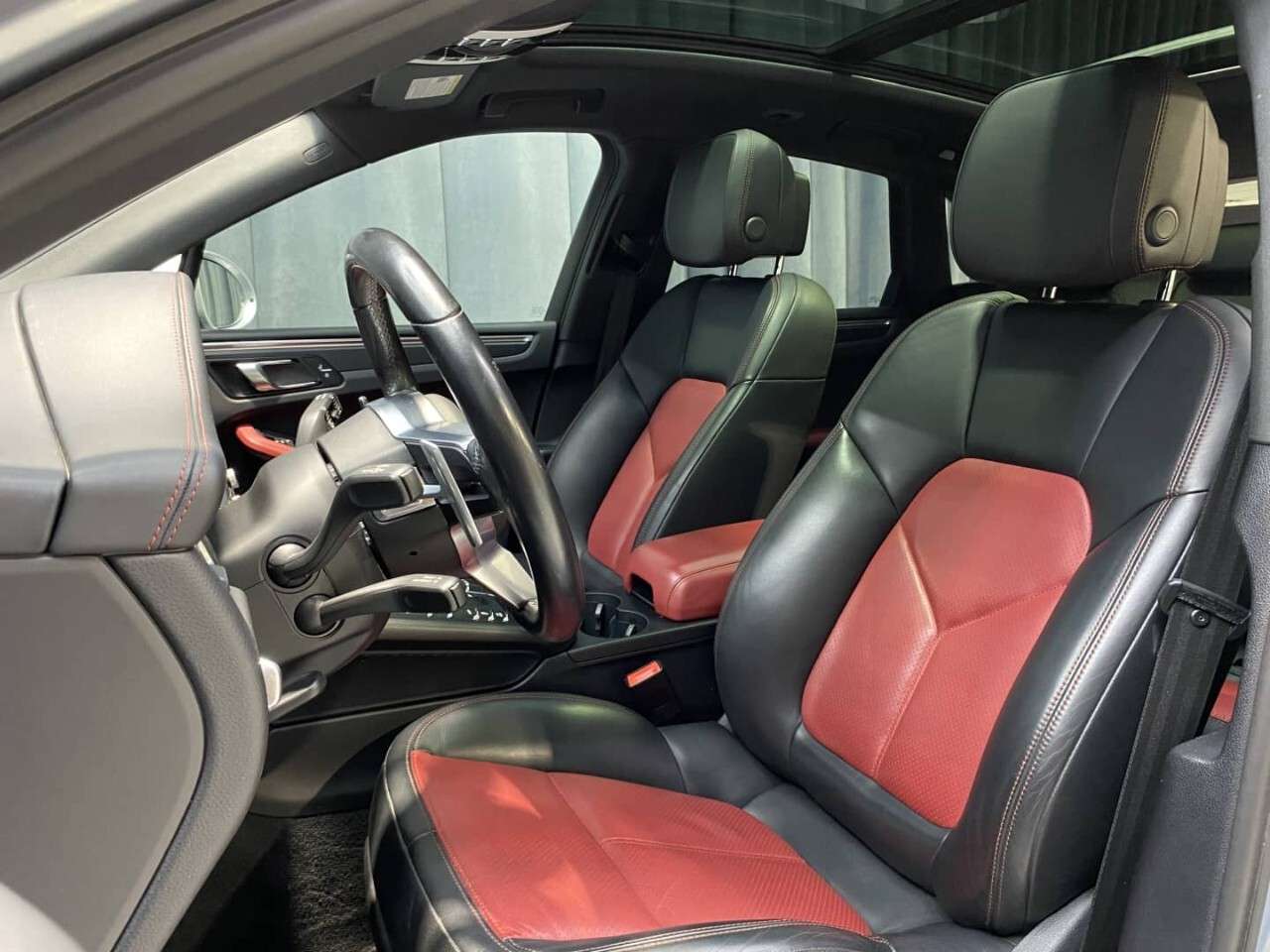 2021 Porsche Macan AWD thumb 14