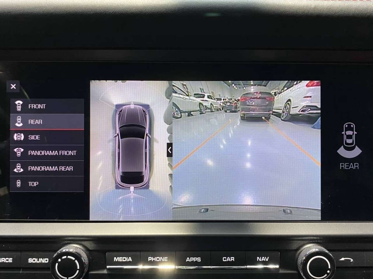 2021 Porsche Macan AWD thumb 13