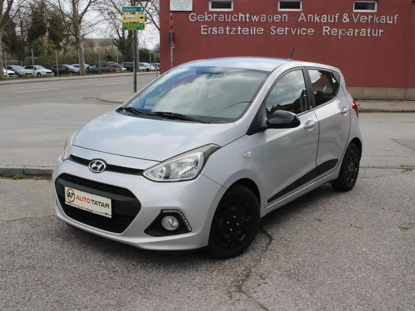 Hyundai i10 1,0 Black Line Start/Stopp - 46300 Km! Silber - 1