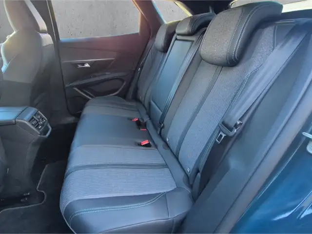 Peugeot 3008 view 8