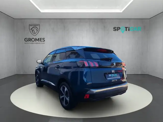 Peugeot 3008 view 5