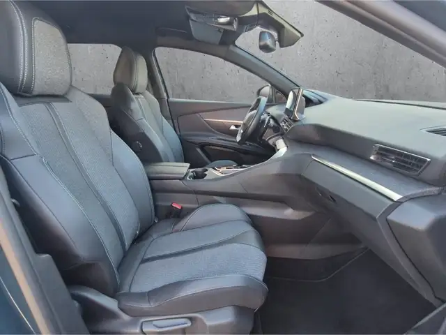 Peugeot 3008 view 13