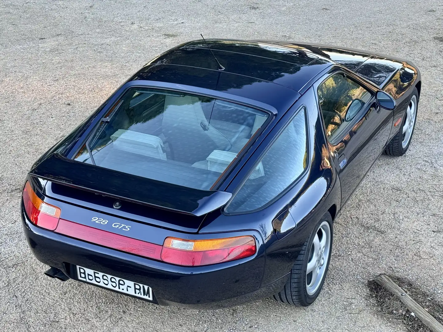 Porsche 928 GTS Azul - 1