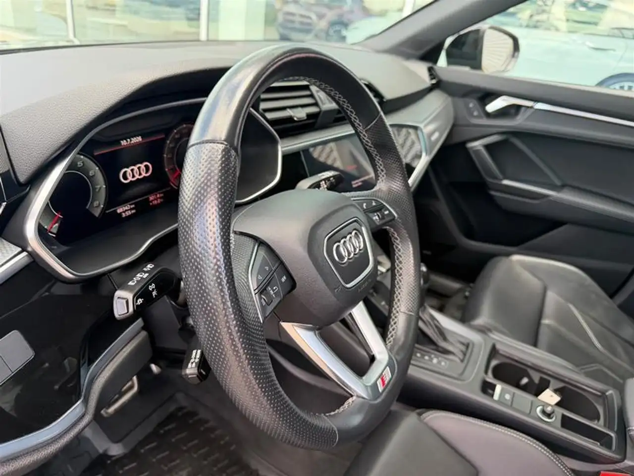 Audi Q3 fotografie Audi Q3