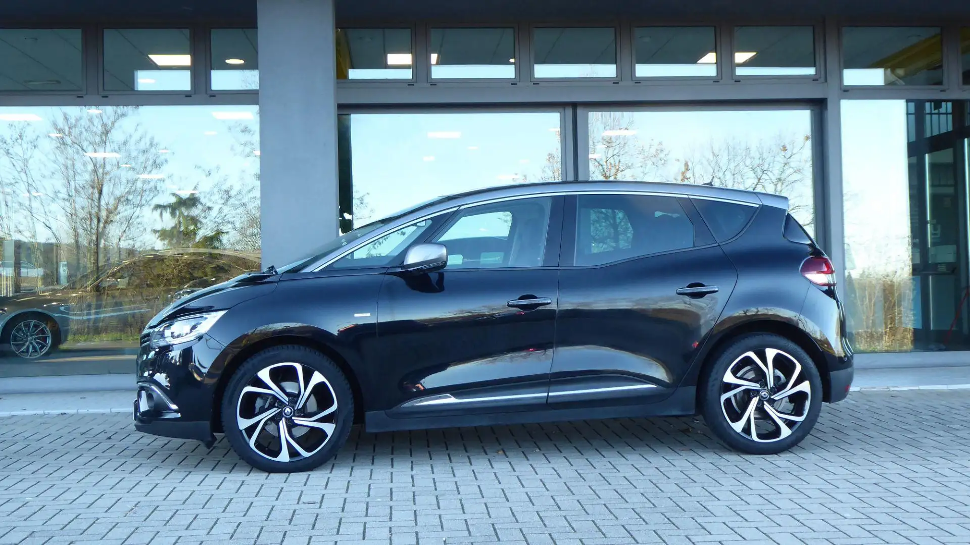 Renault Scenic Scénic dCi 160 CV EDC Energy Bose Schwarz - 2