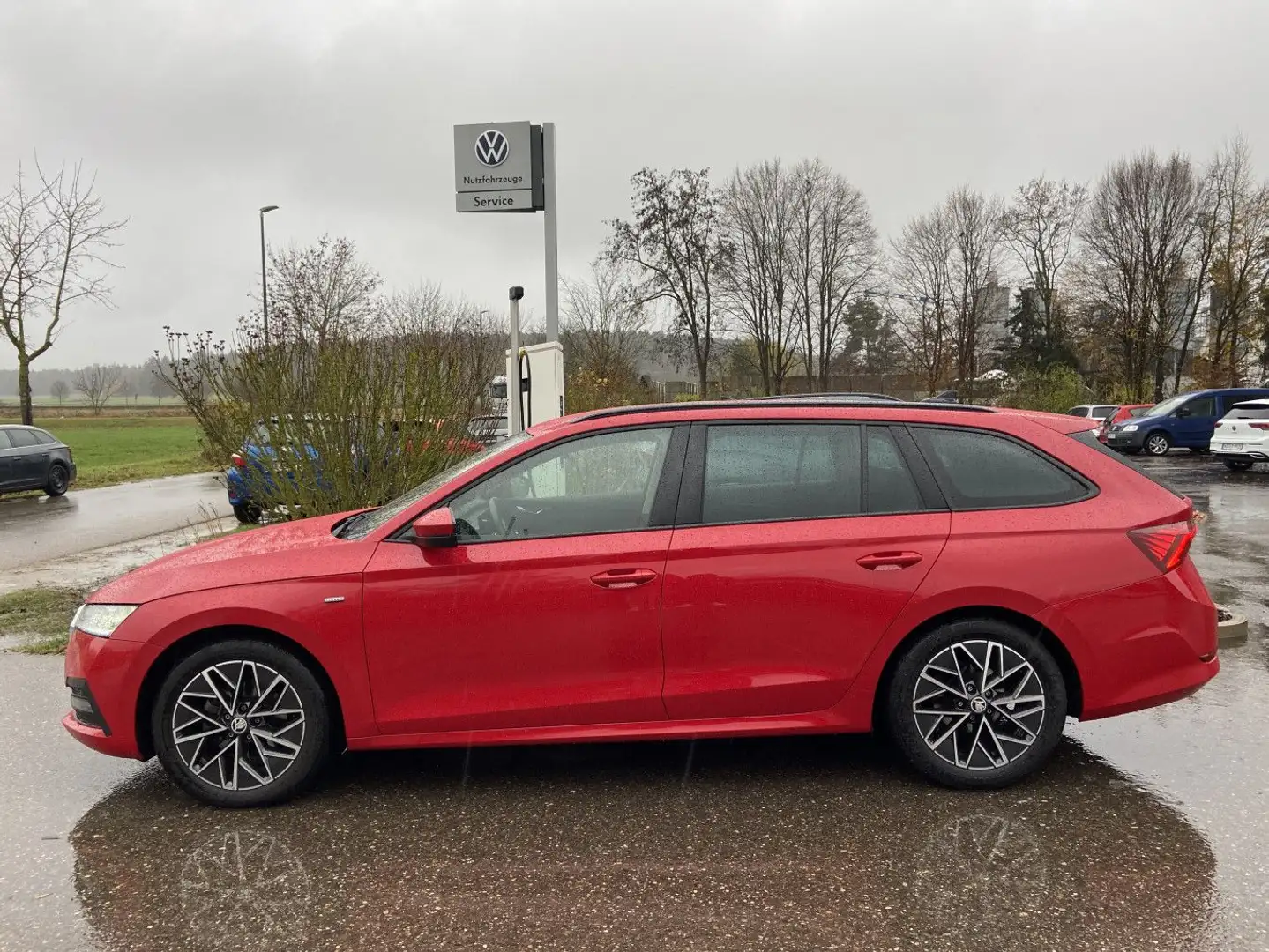 Skoda Octavia Combi 1.5 TSI DSG CLEVER 17"+NAVI-COLUMB Rot - 2