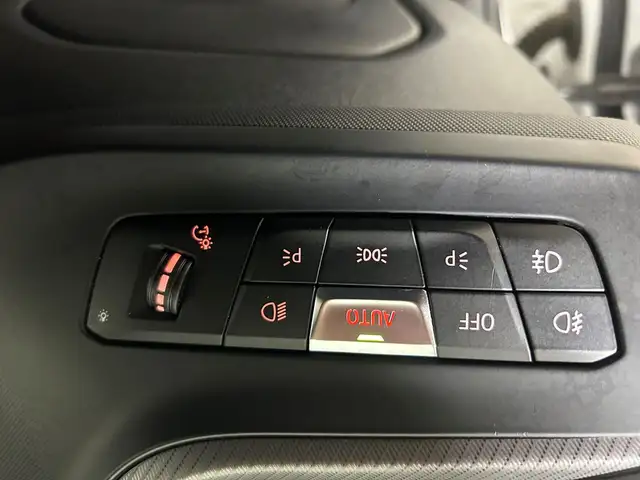 BMW 1 Series view 10