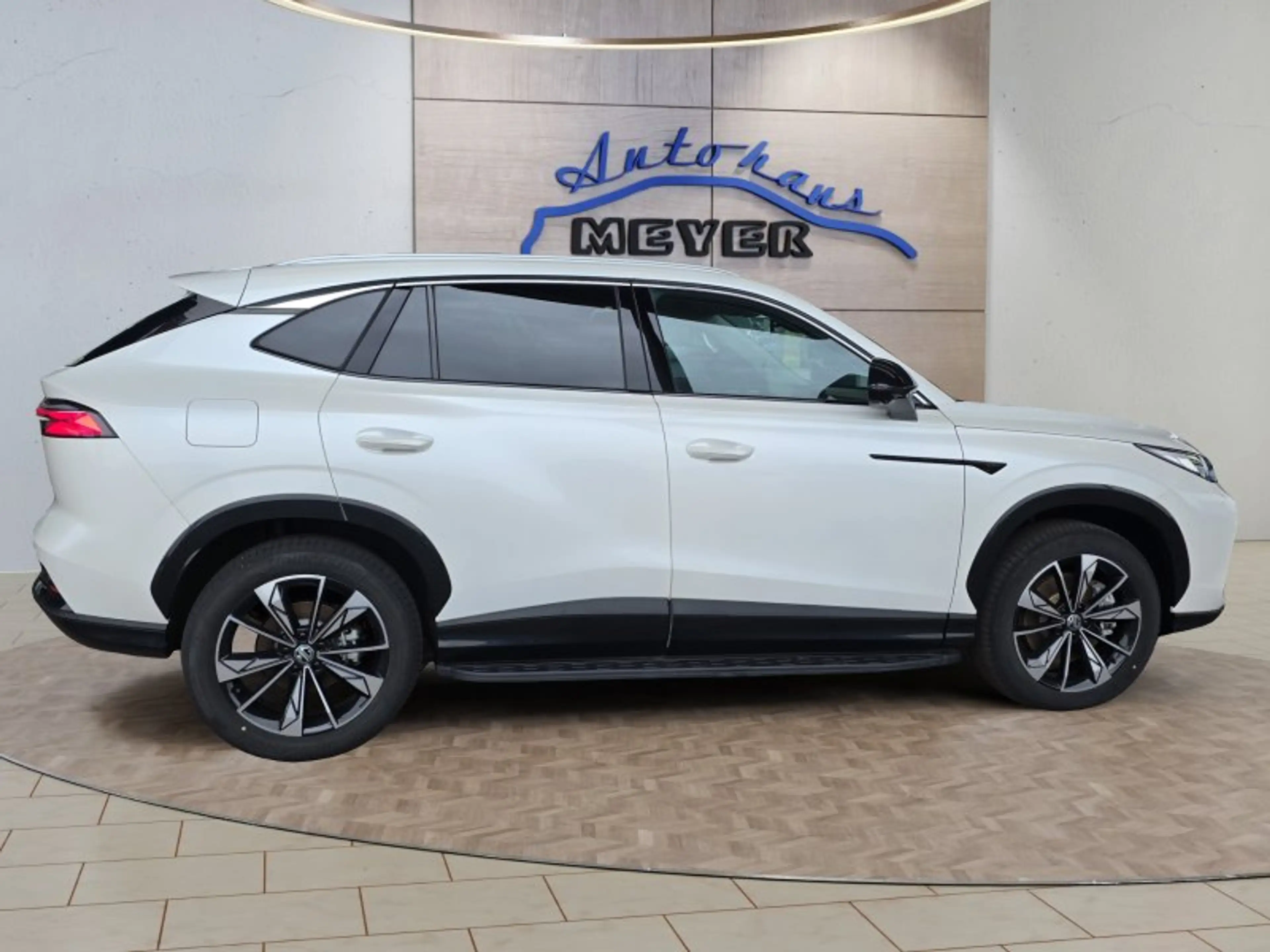 MG HS Luxury PHEV 19*Alu/Leder/Navi/ACC/el.Klappe ** — photo 6