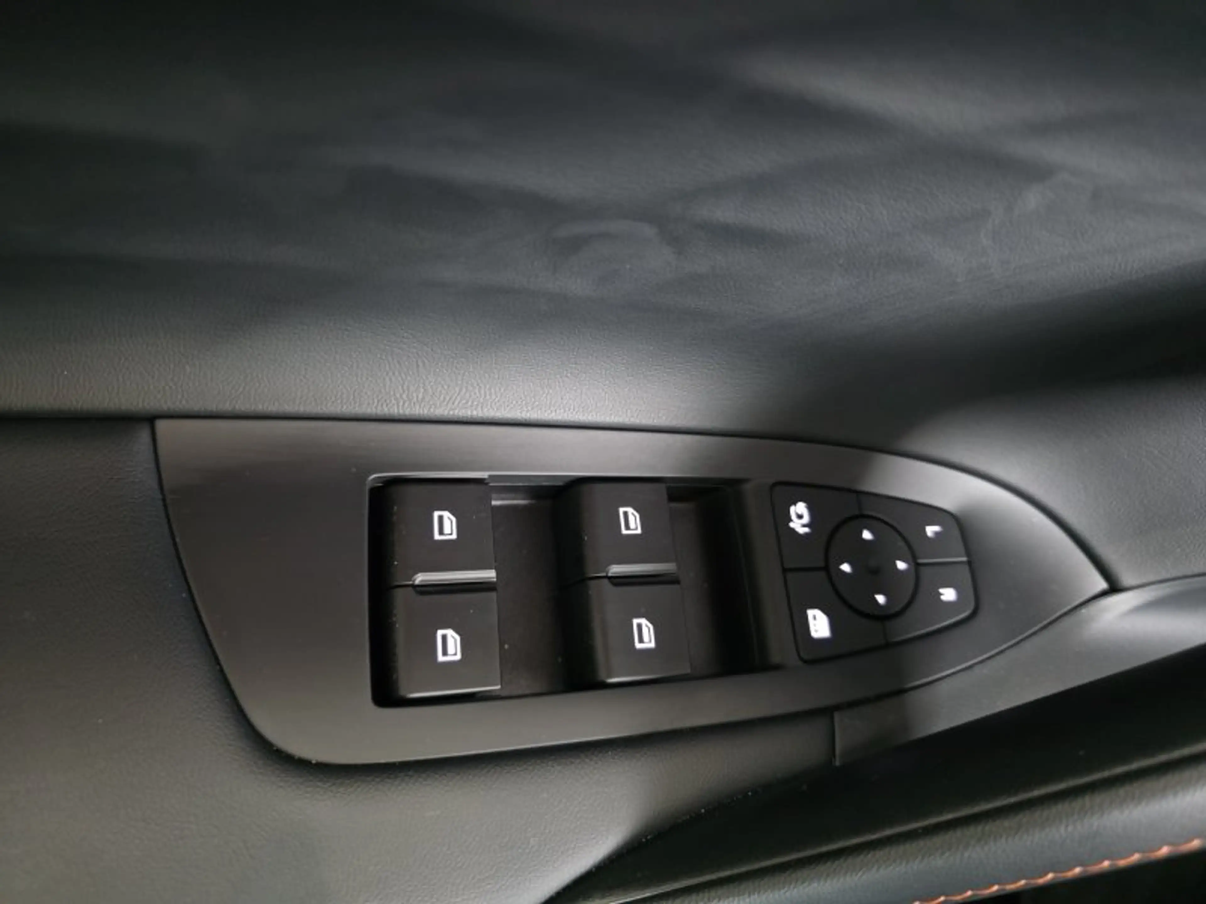 MG HS Luxury PHEV 19*Alu/Leder/Navi/ACC/el.Klappe ** — photo 24