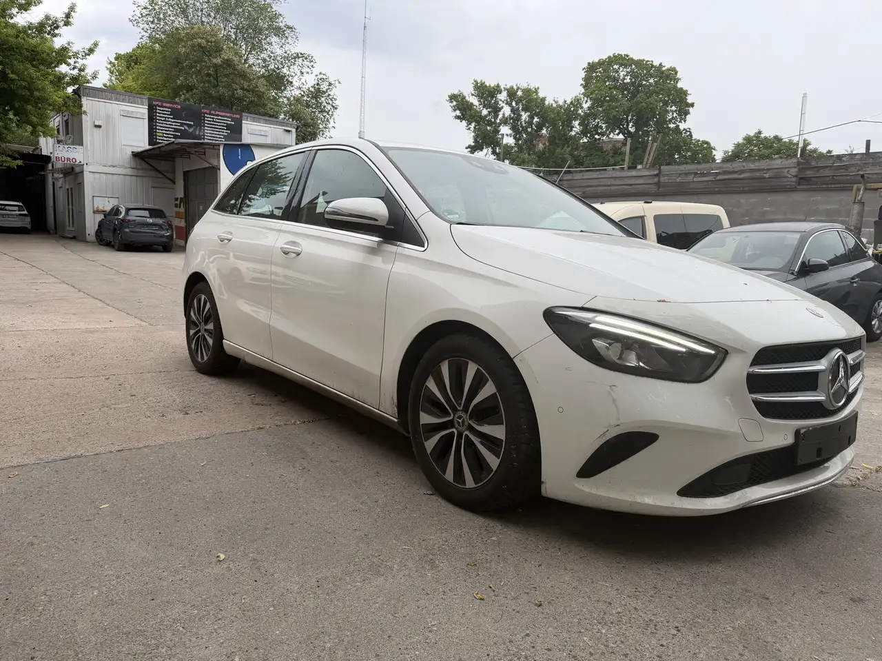 Mercedes-Benz B 200