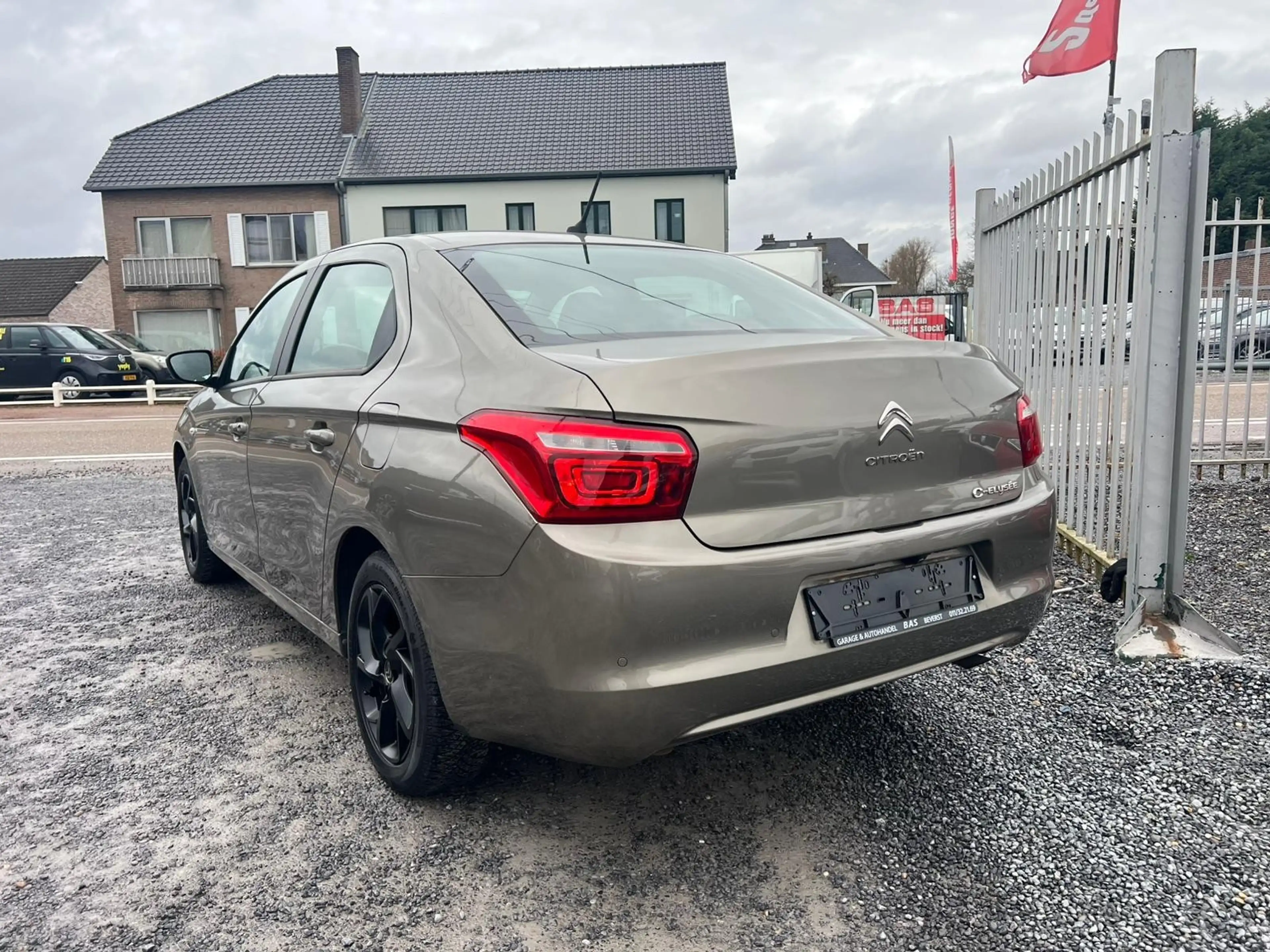 Citroen C-Elysée 1.2☆NAVI☆CAM☆CARPLAY☆CRUISE☆1JOMNIUMGARANTIE — photo 4