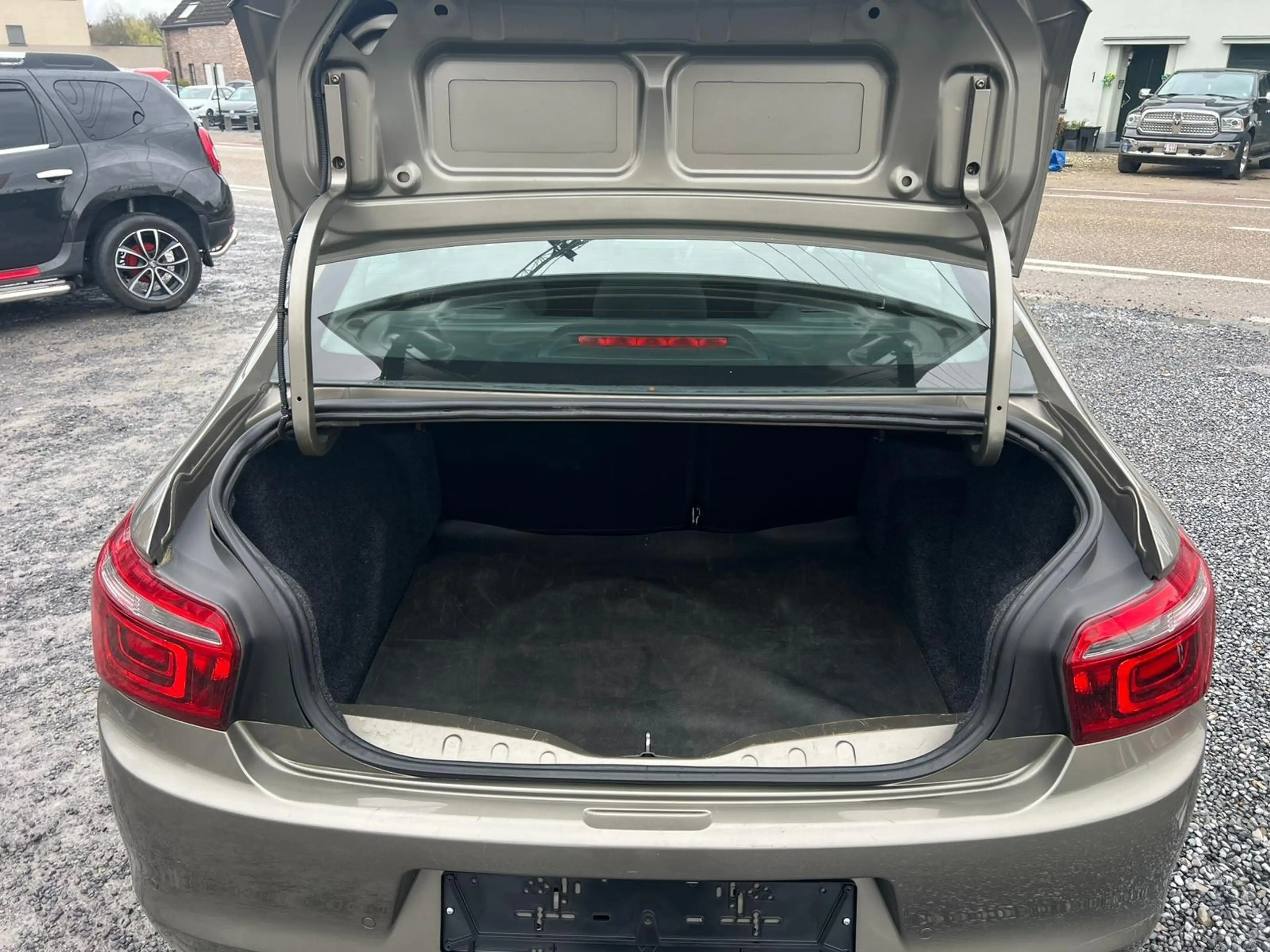 Citroen C-Elysée 1.2☆NAVI☆CAM☆CARPLAY☆CRUISE☆1JOMNIUMGARANTIE — photo 6