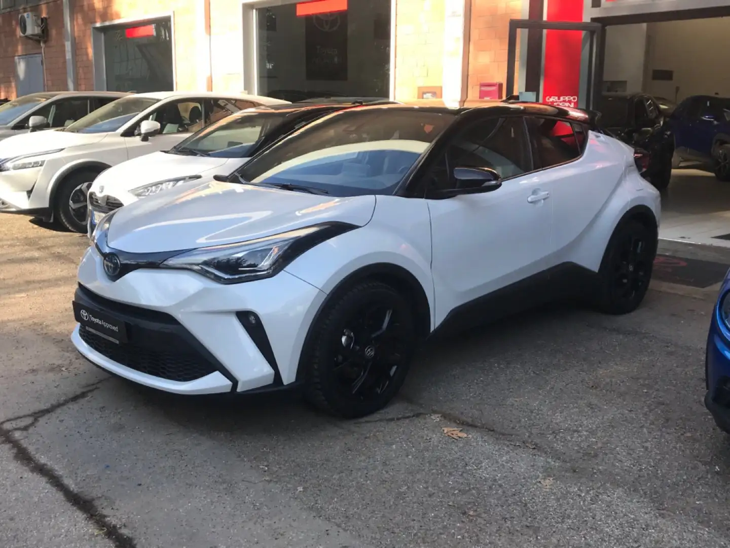 Toyota C-HR 2.0H (184CV) E-CVT Lounge Weiß - 1