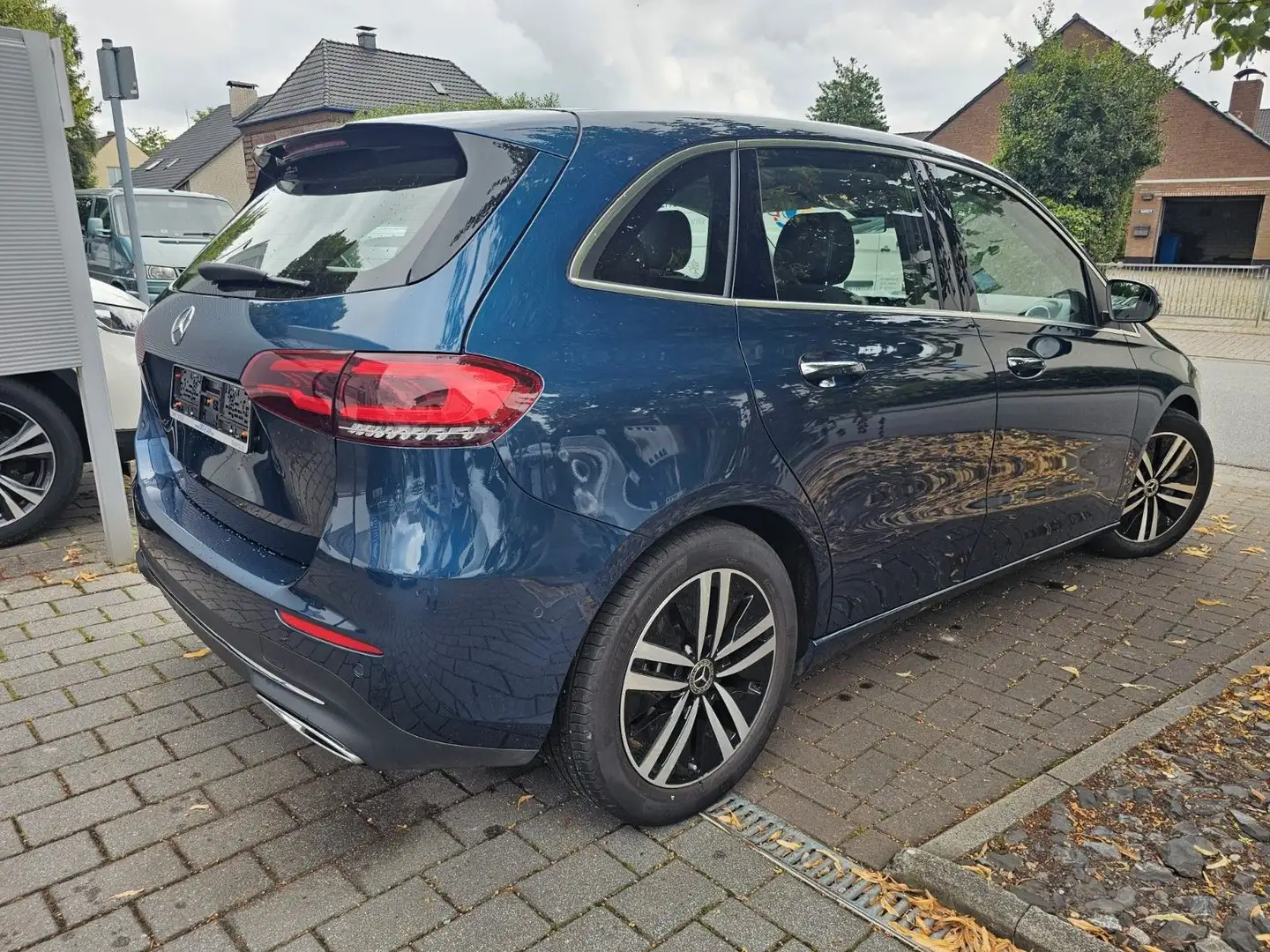 Mercedes-Benz B 200 Progressive /Automatik/Widescreen/360°/ Albastru - 2