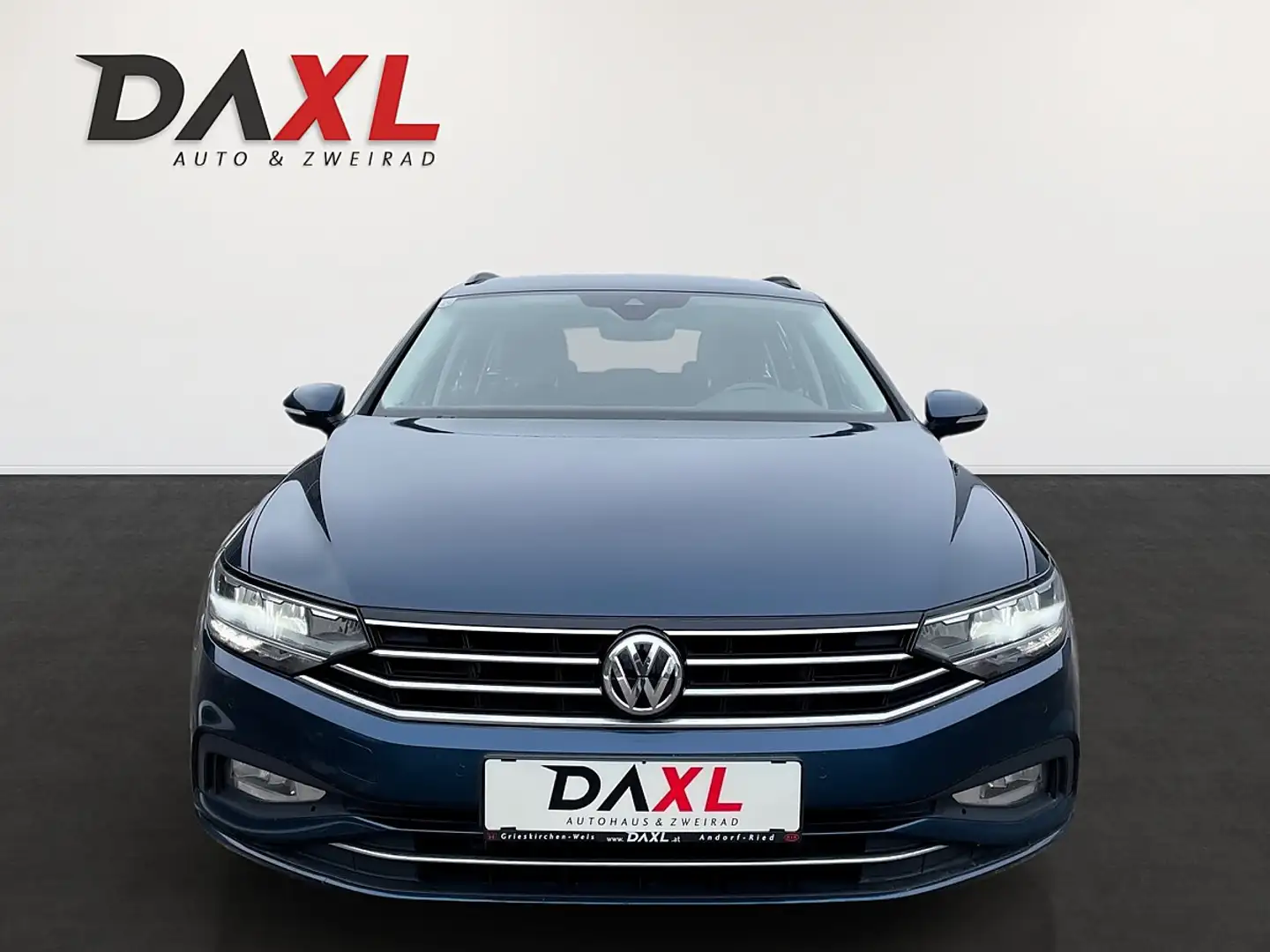 Volkswagen Passat Variant Business 2,0 SCR TDI *LED* Blau - 2