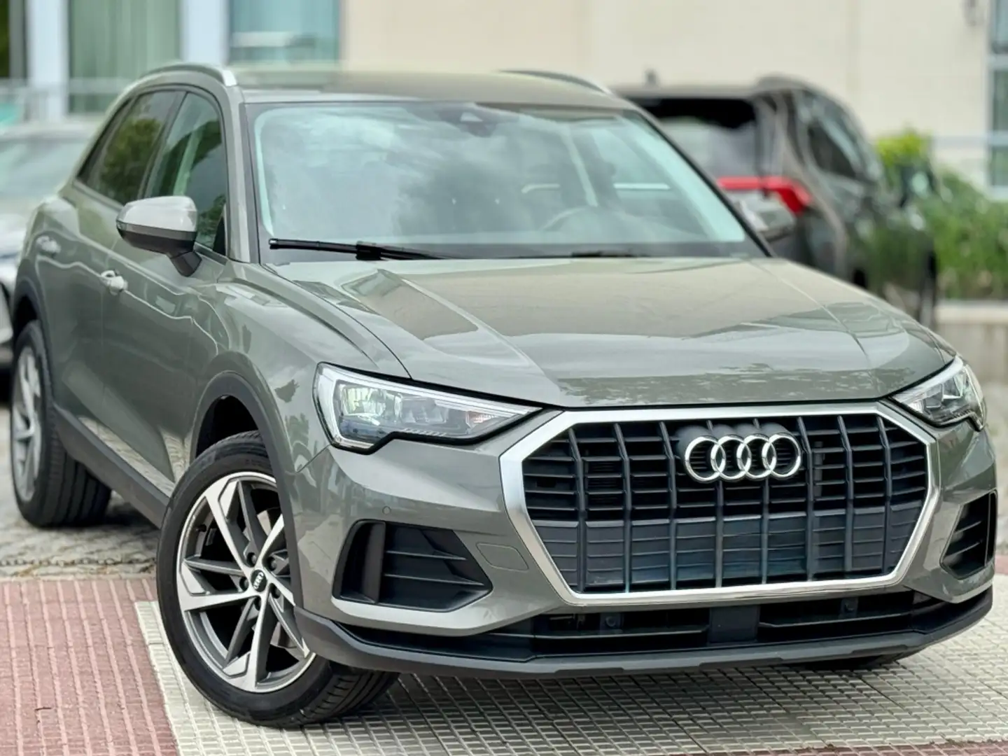 Audi Q3 45 TFSIe Advanced S-tronic Gris - 1