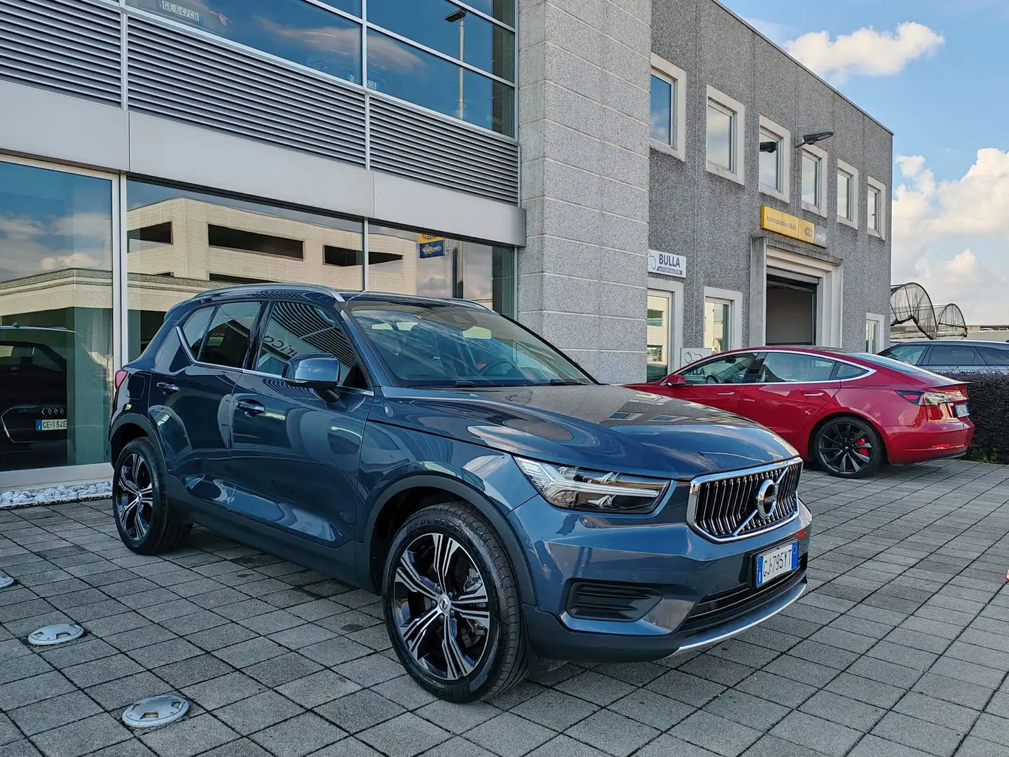 Volvo XC40 T4 Recharge Plug-in Inscription FariLED Cerchi19 Blu/Azzurro - 2
