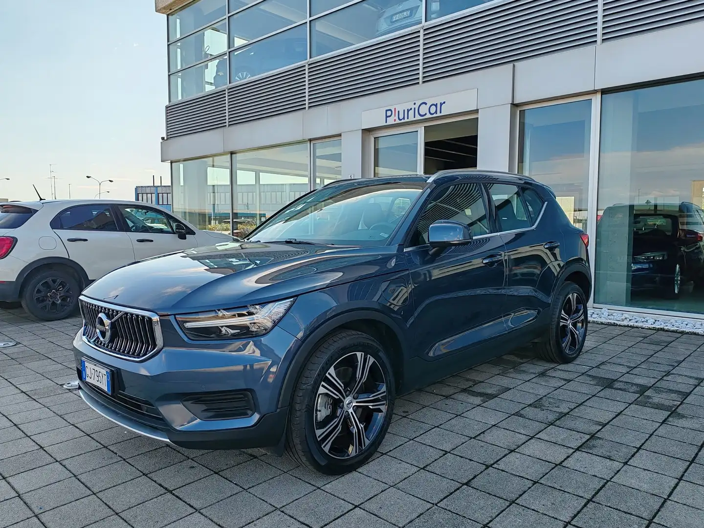 Volvo XC40 T4 Recharge Plug-in Inscription FariLED Cerchi19 Blu/Azzurro - 1