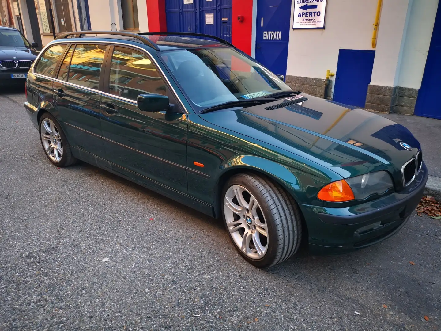 BMW 325 325i Touring Zelená - 1