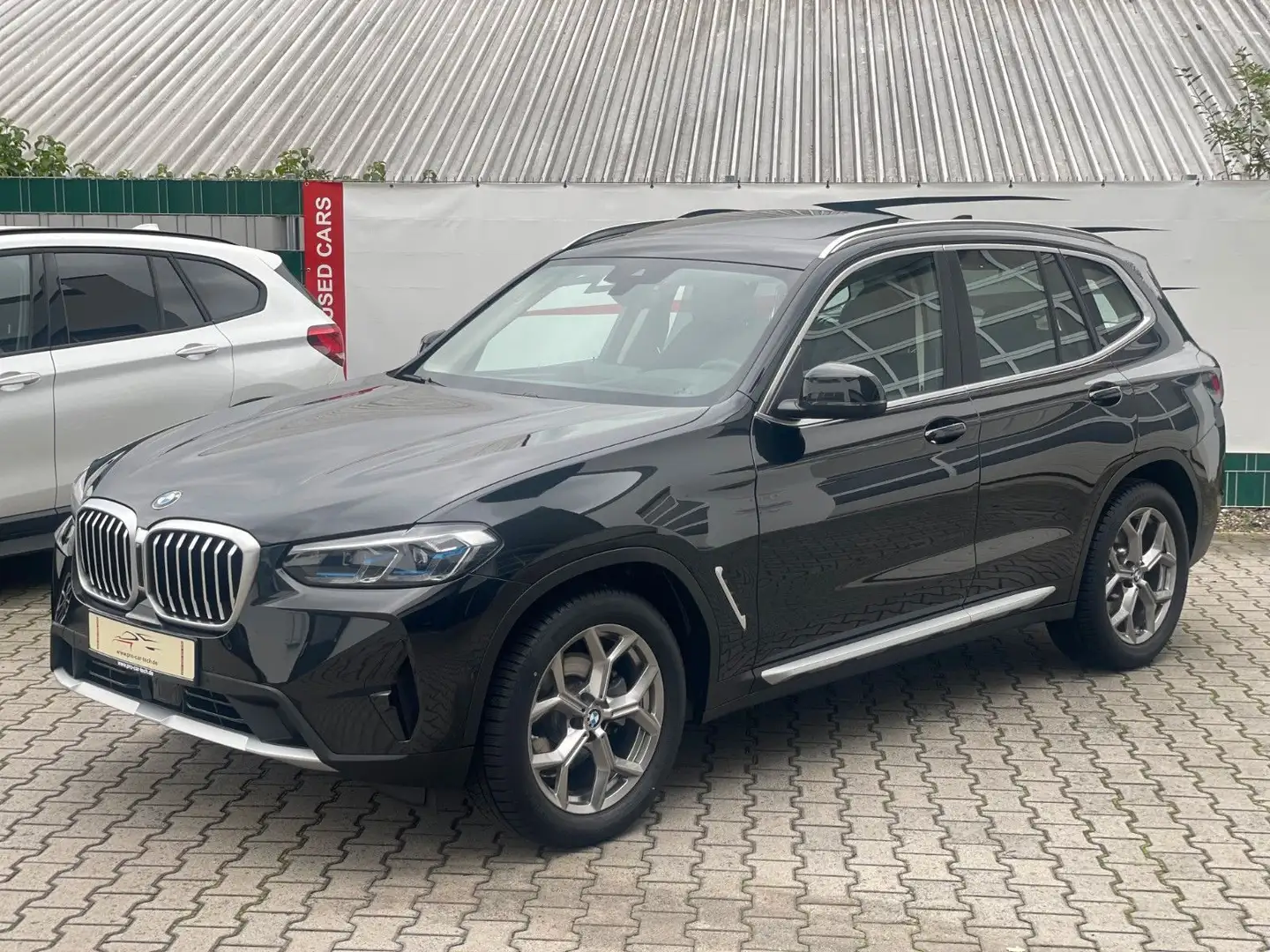 BMW X3 xDrive20d|Panorama|AHK|Laser|Leder|Stop&Go| Schwarz - 2
