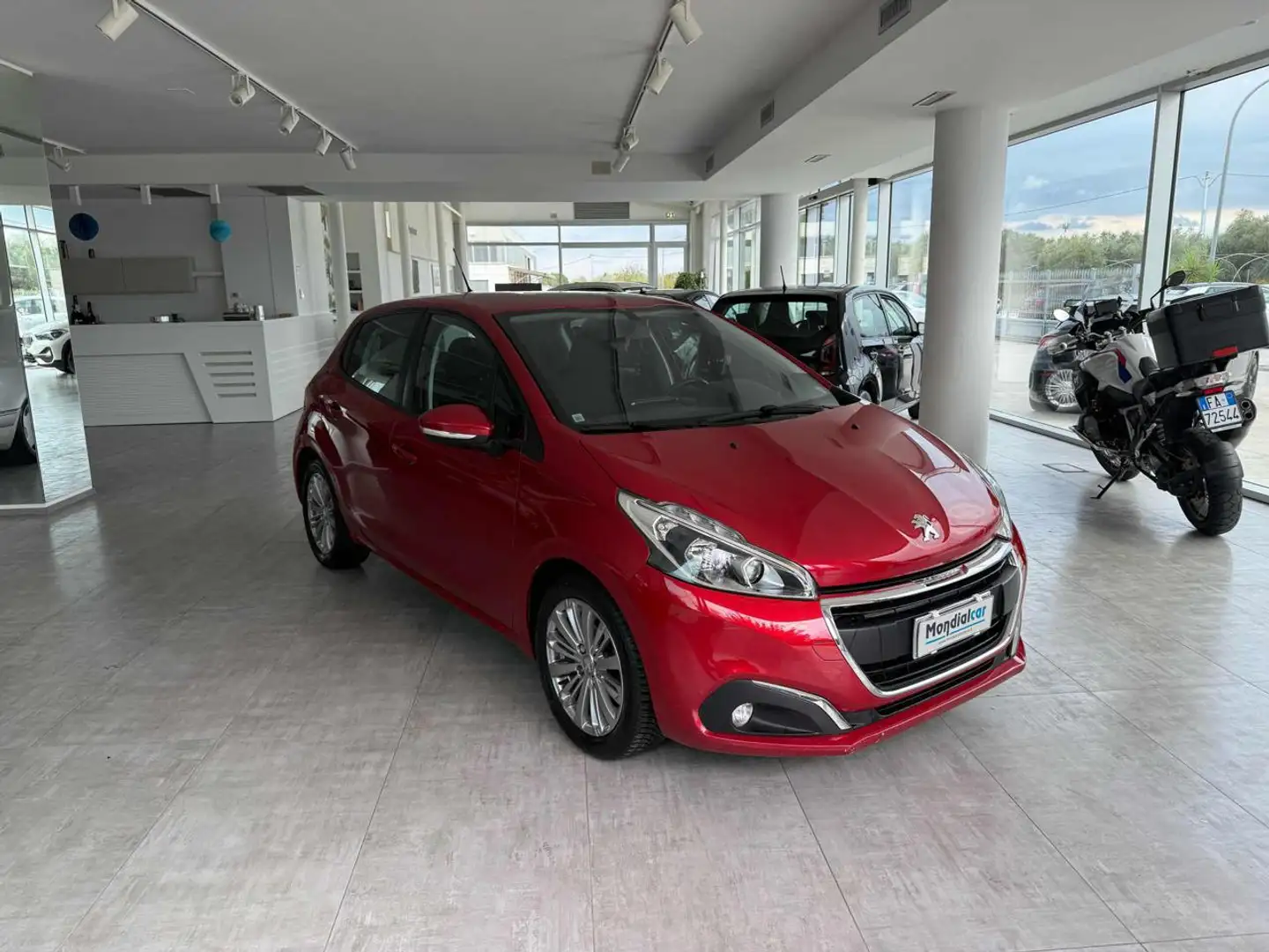 Peugeot 208 1° serie PureTech 82 5 porte Allure Rosso - 2