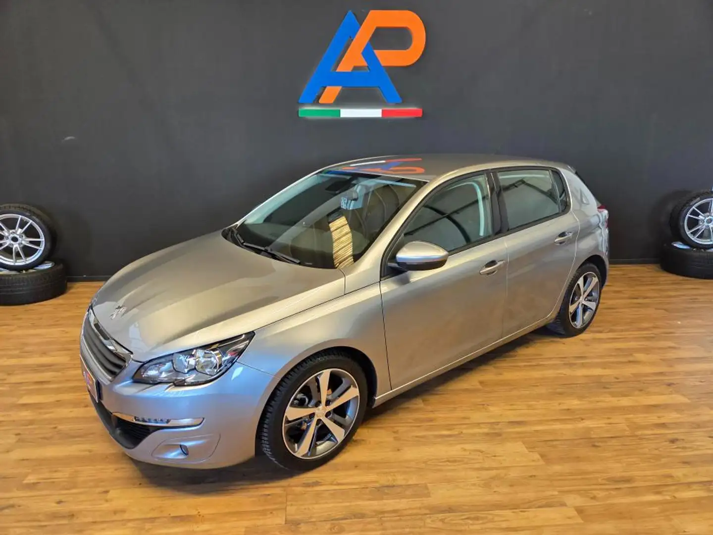 Peugeot 308 308 5p 1.6 bluehdi Active s&s 100cv Grigio - 2