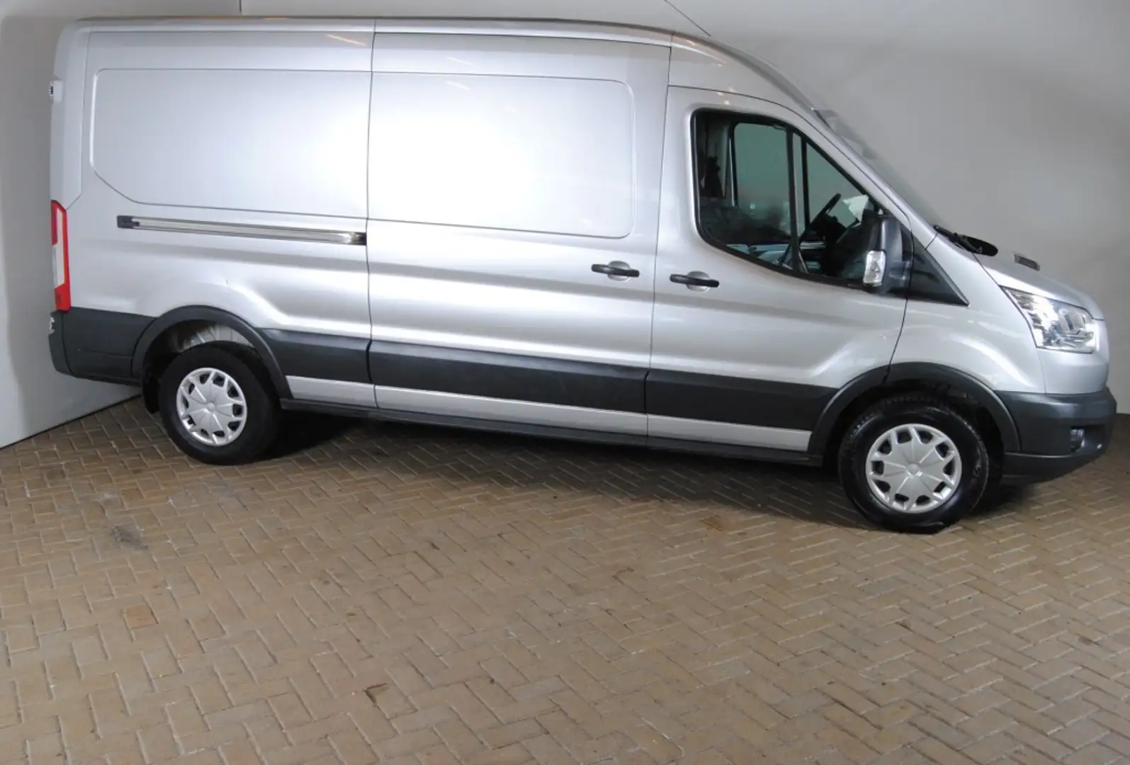 Ford Transit 350 2.2 TDCI L3H2 Tr Grijs - 2